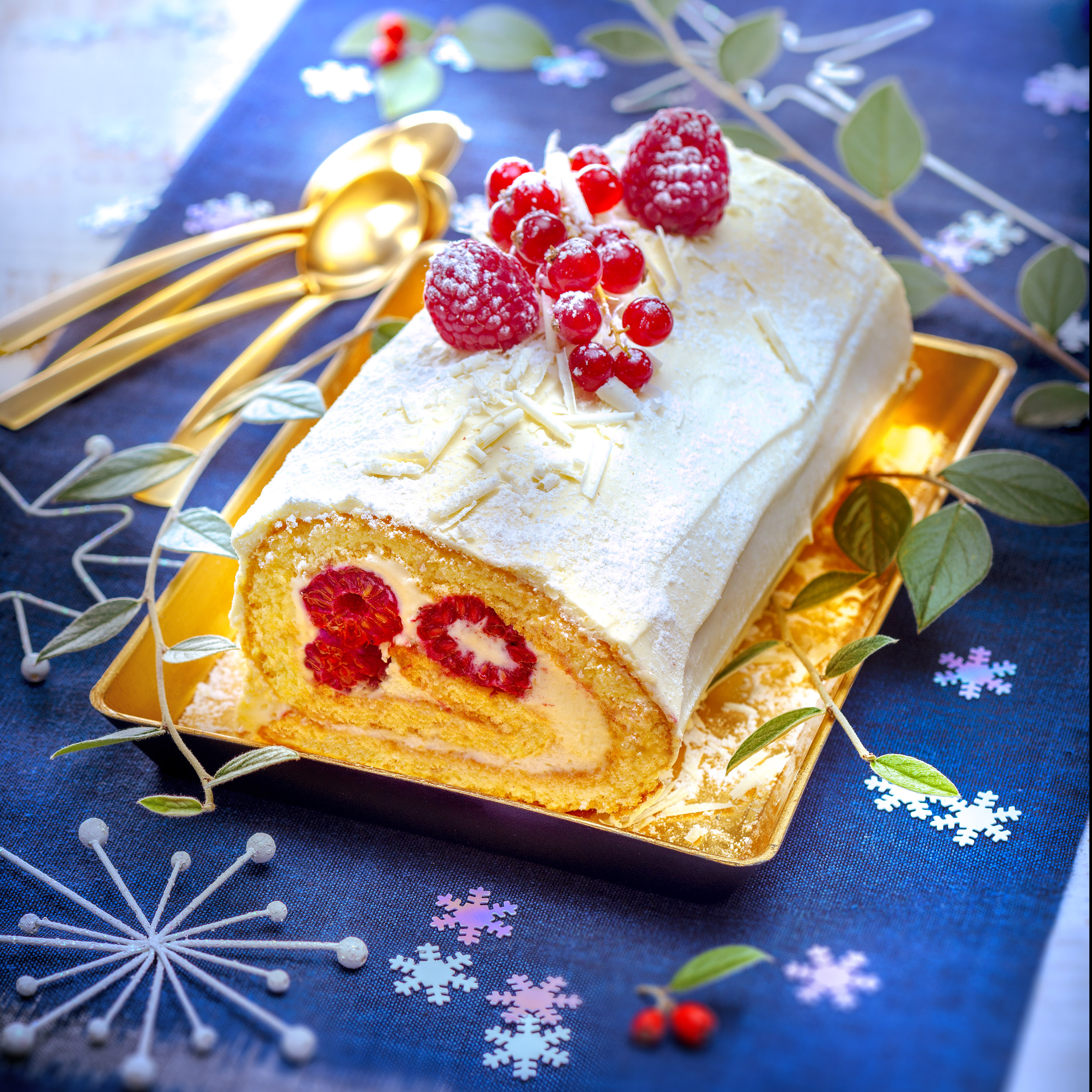 Tronco de chocolate blanco y frutos rojos