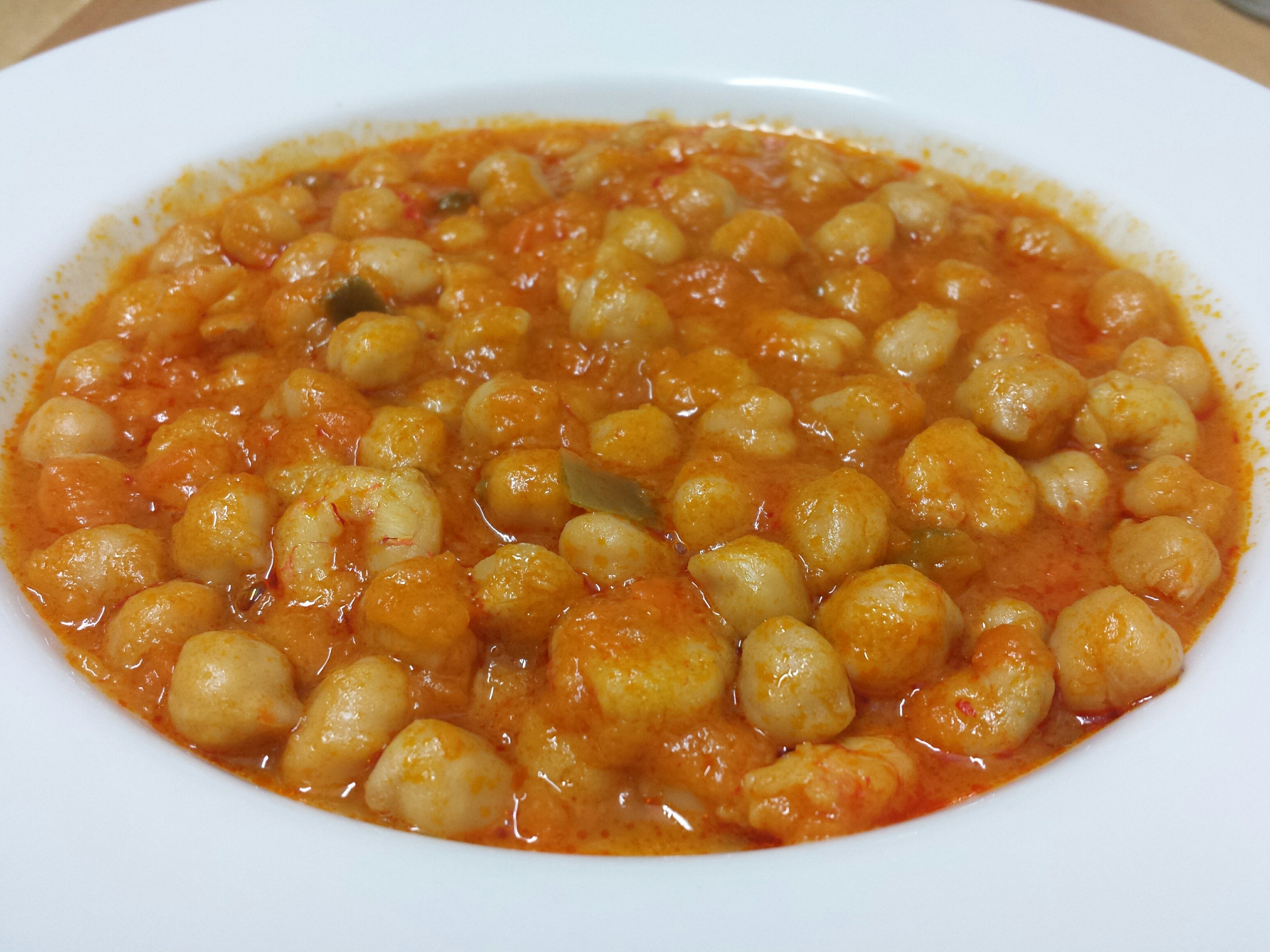 Garbanzos con gambas