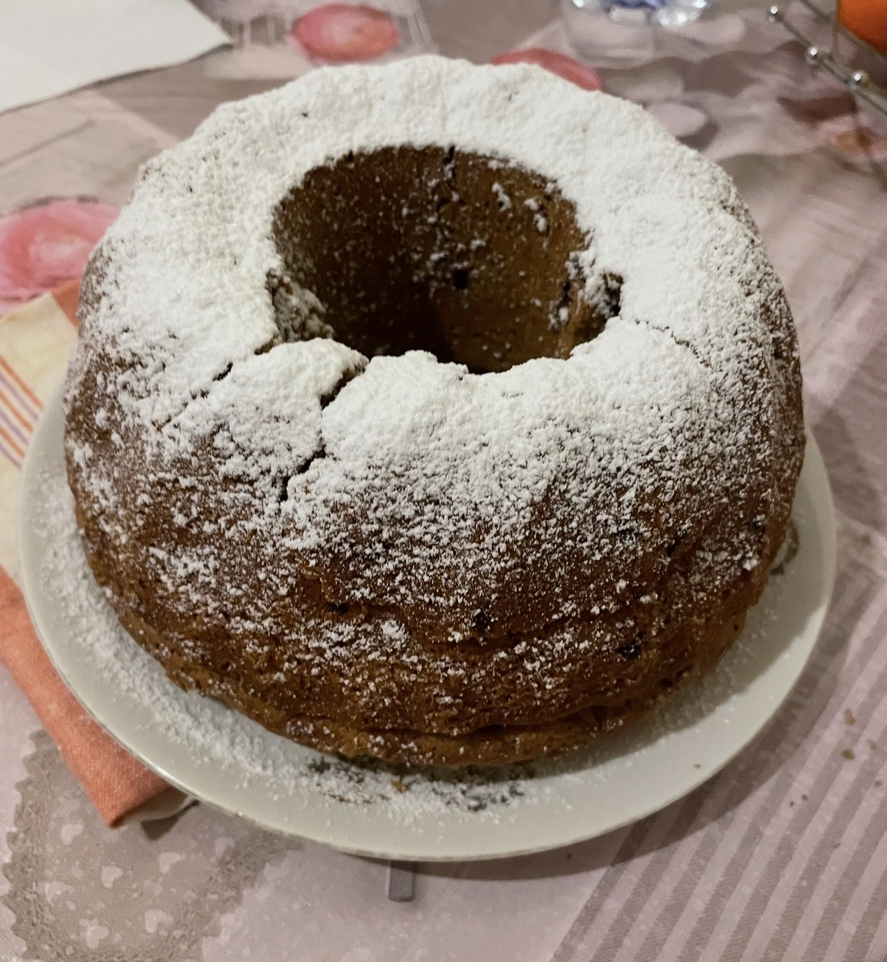 Ciambellone soffice al cioccolato