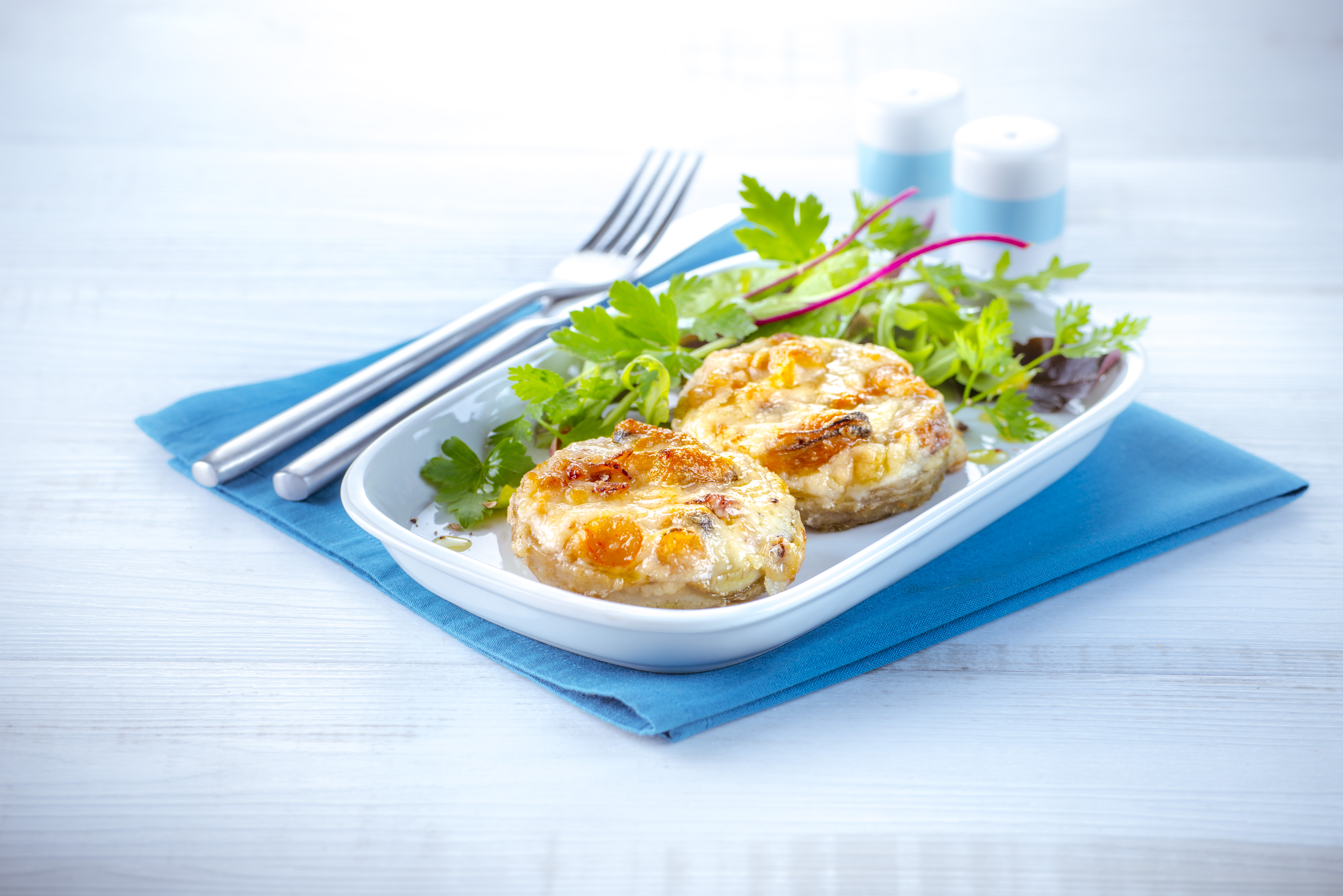 Fondos de alcachofa rellenos de marisco