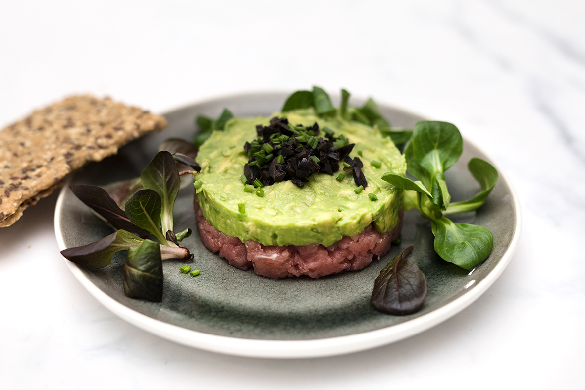 Tartar de atún y aguacate