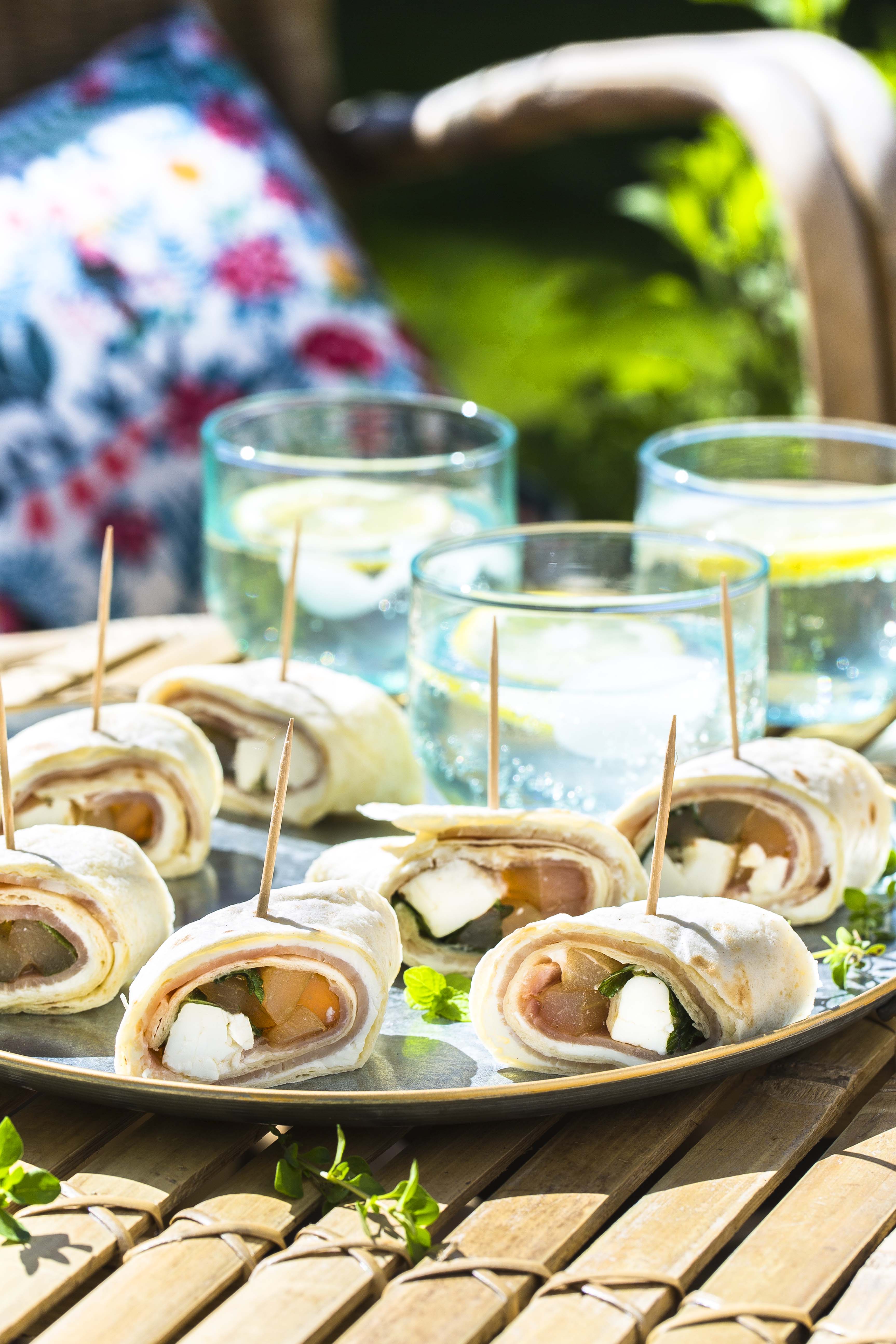 Involtini con cetrioli e feta