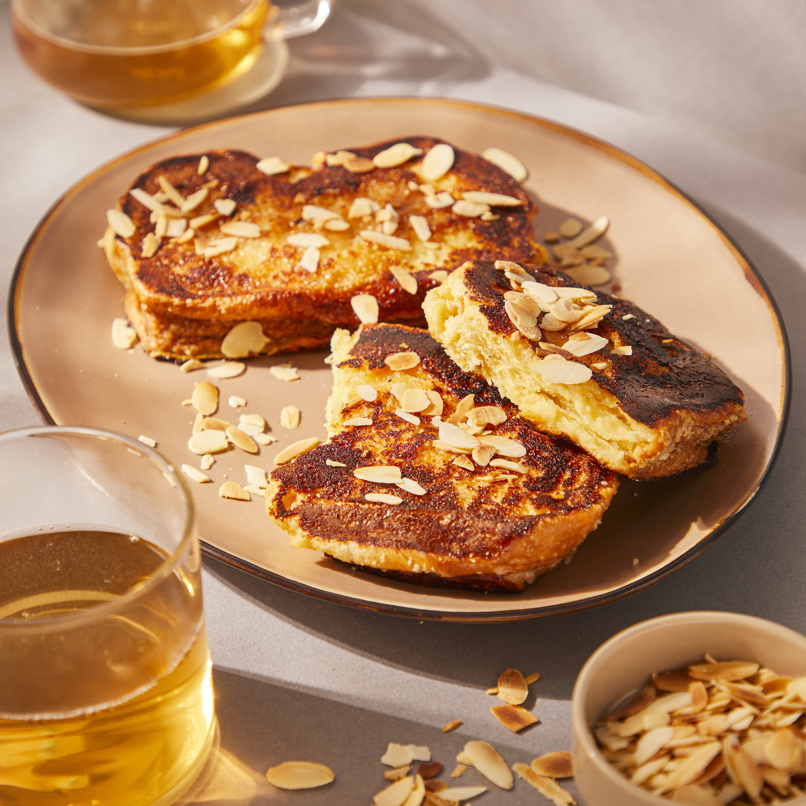 French Toast mit Mandeln und Orangenblüten