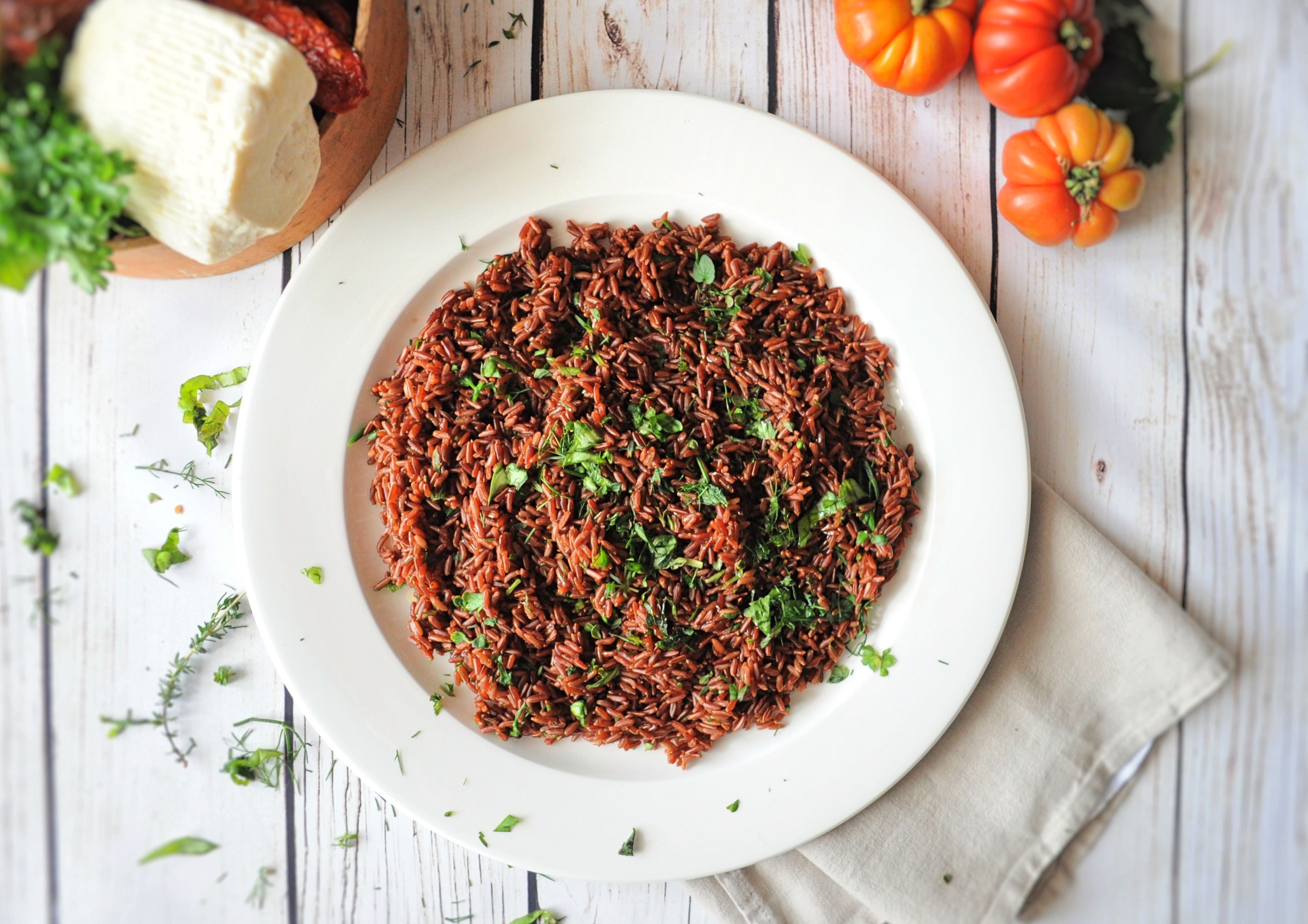 Riso rosso erbe aromatiche