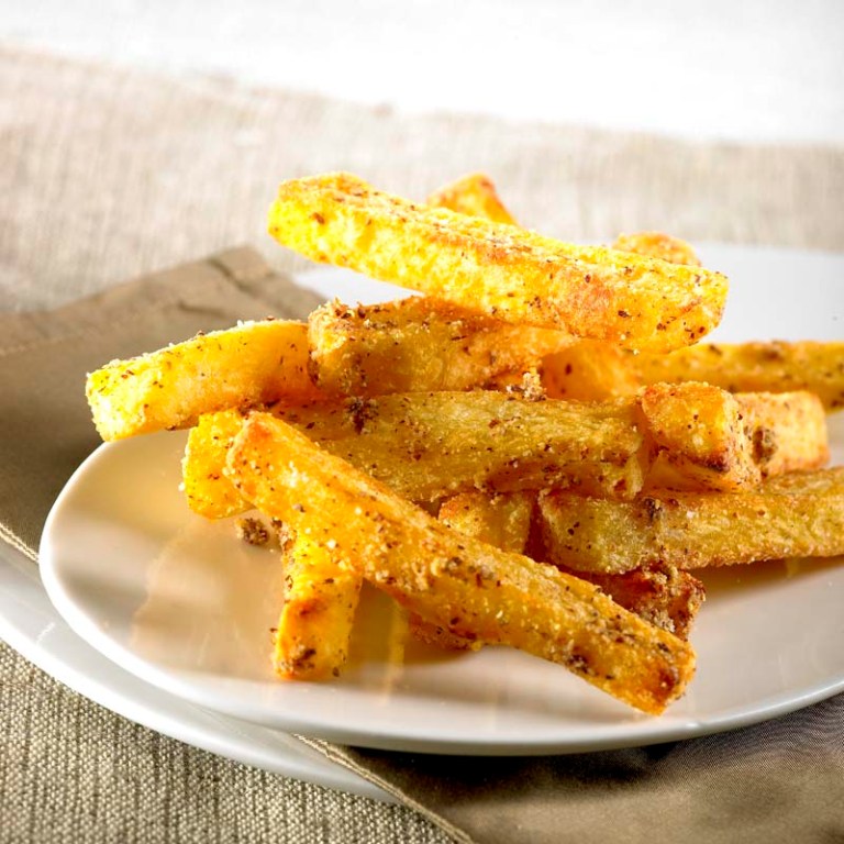 Pommes frites mit Mandeln