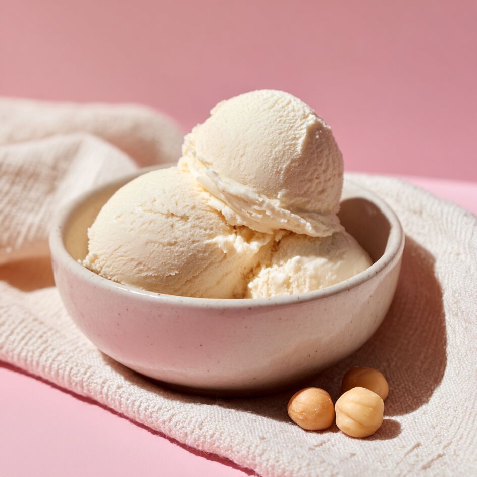 Veganes leichtes Macadamia-Eis