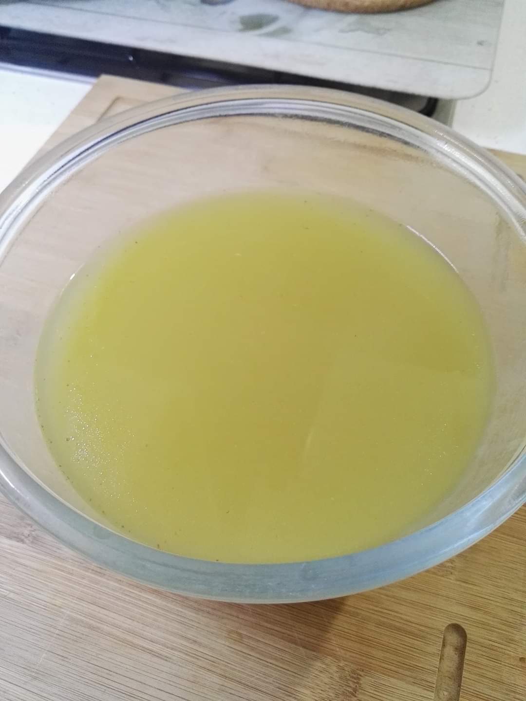 CALDO DE POLLO