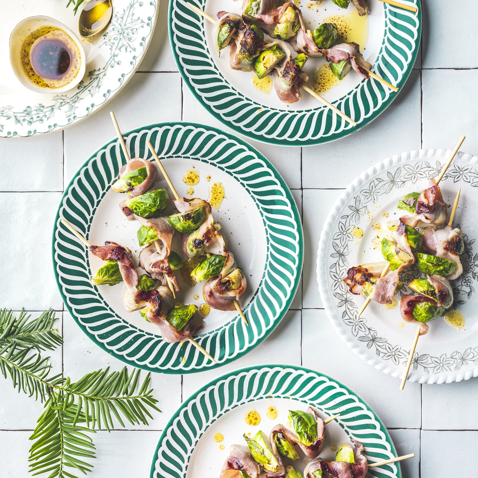 Gegrilde spruitenspiesjes met bacon