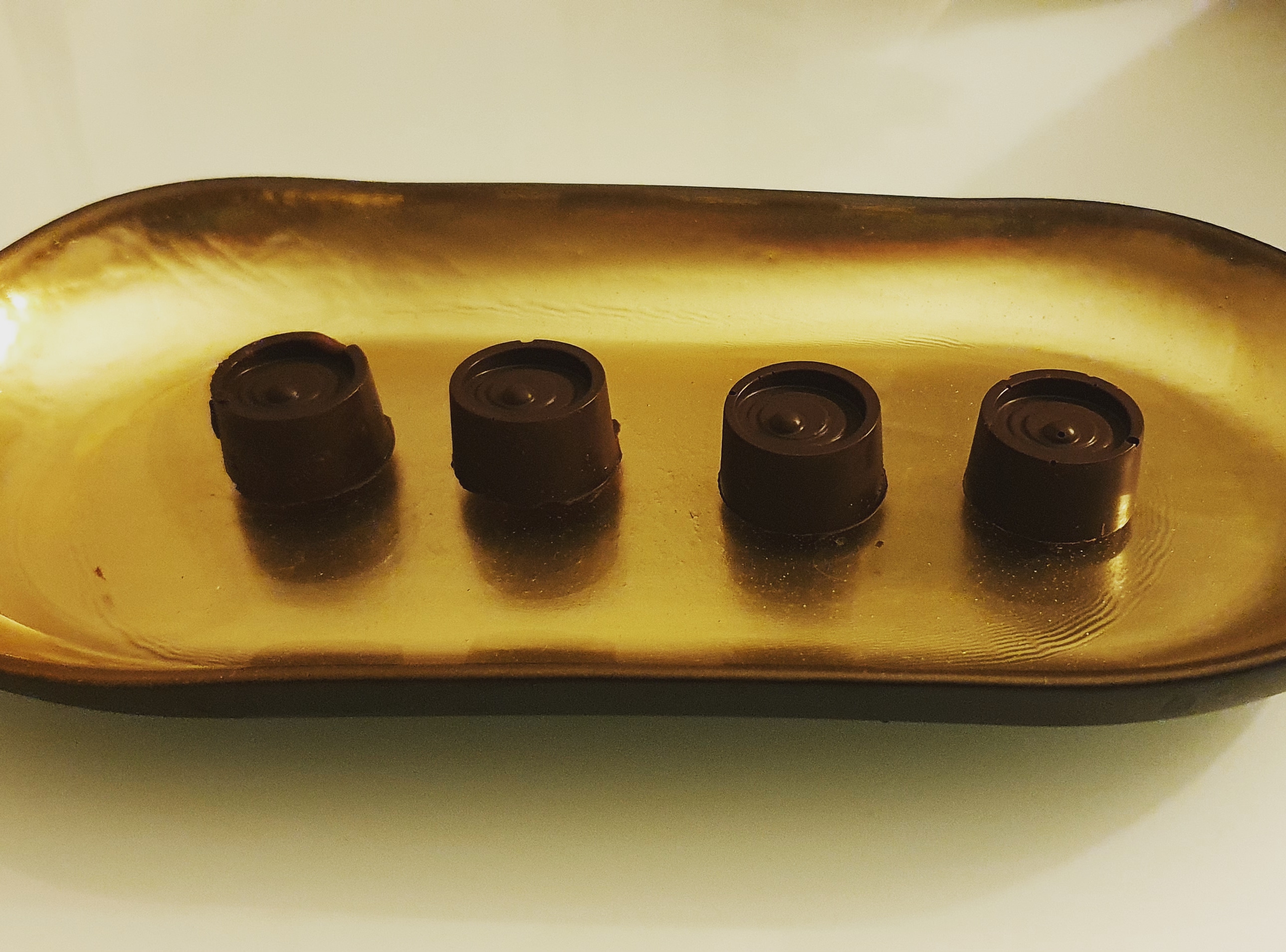 Cioccolatini cioccolato fondente, ciliegie e porto