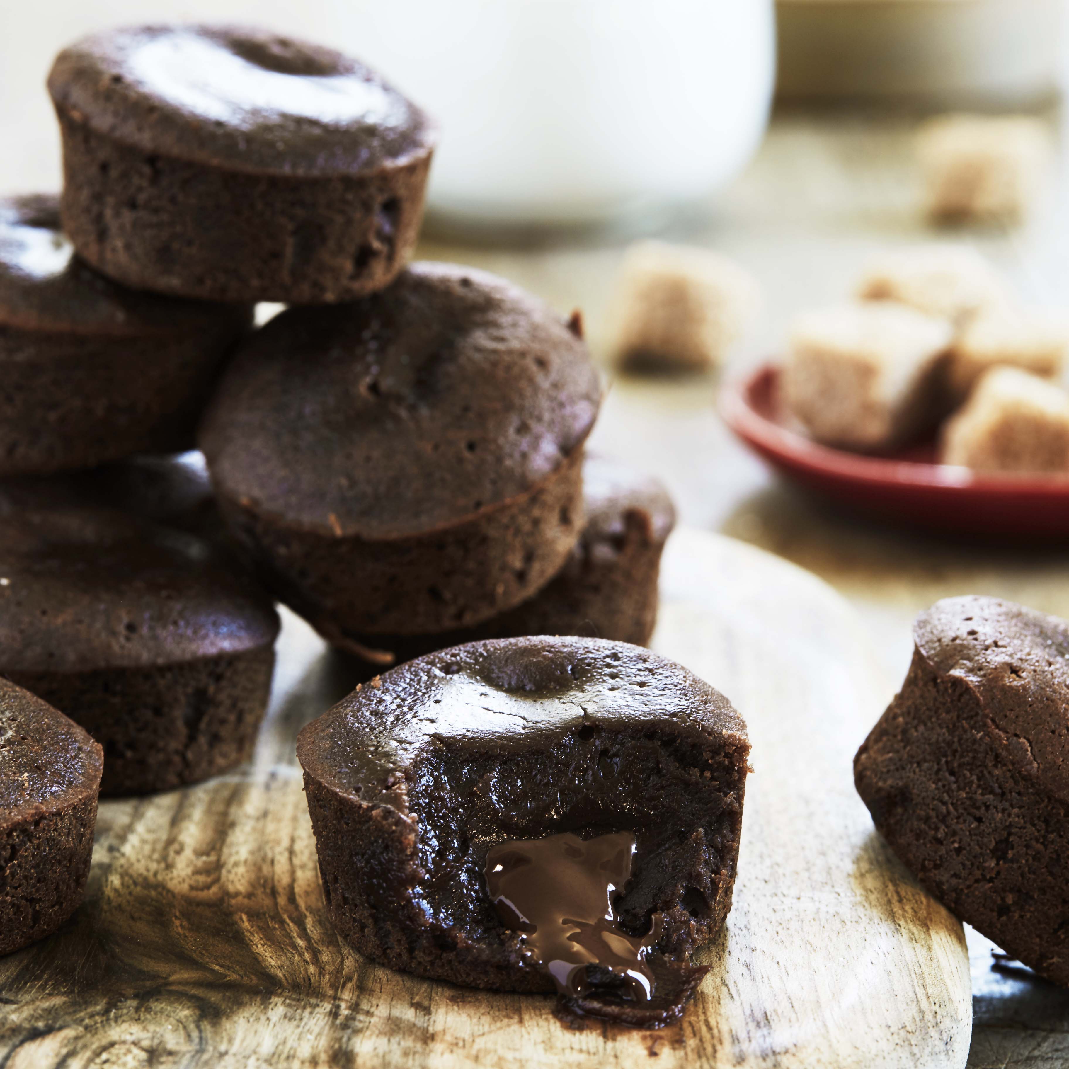 Vloeibare minicakejes met chocolade