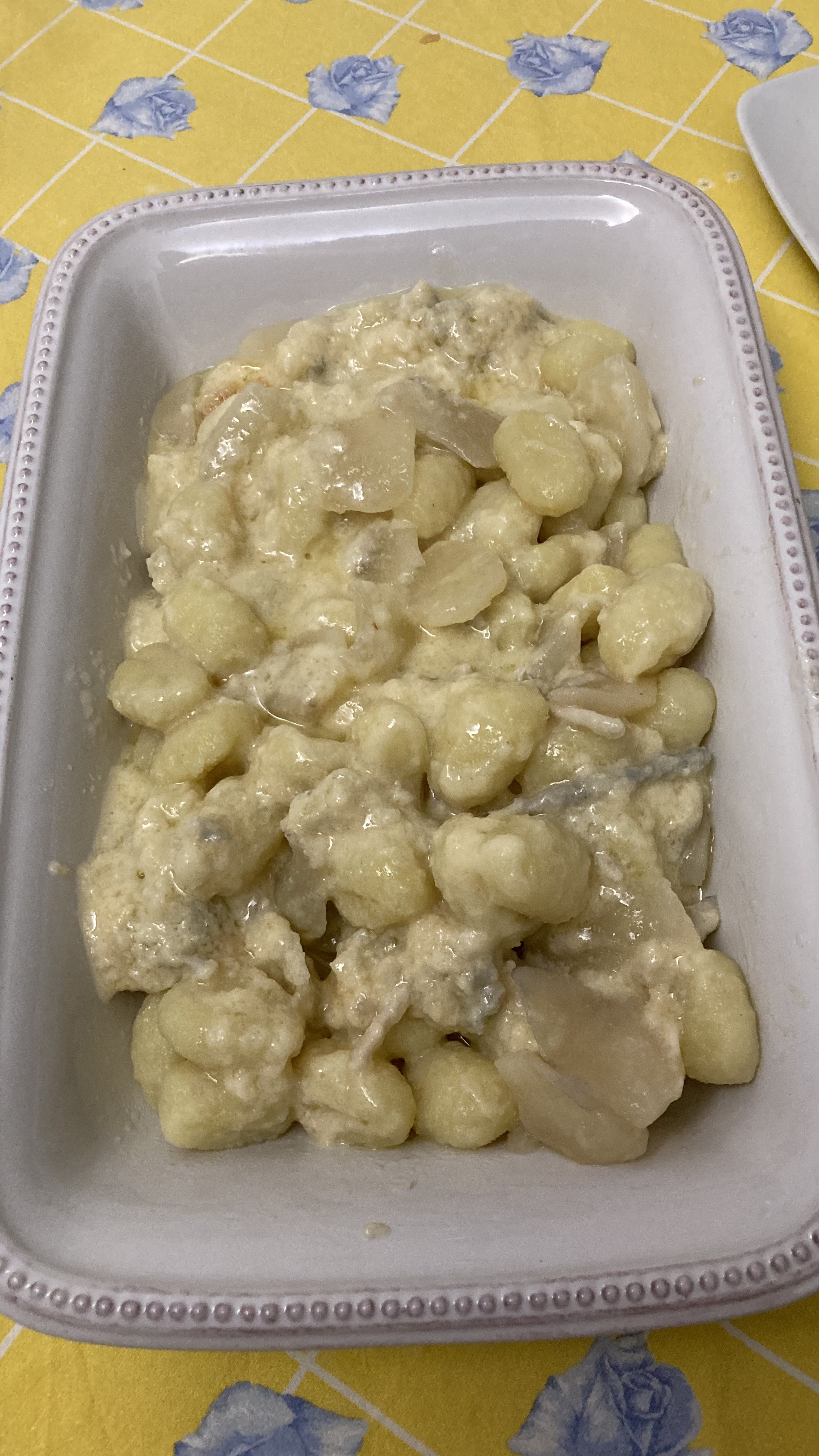 Gnocchi di patate pere noci e gorgonzola