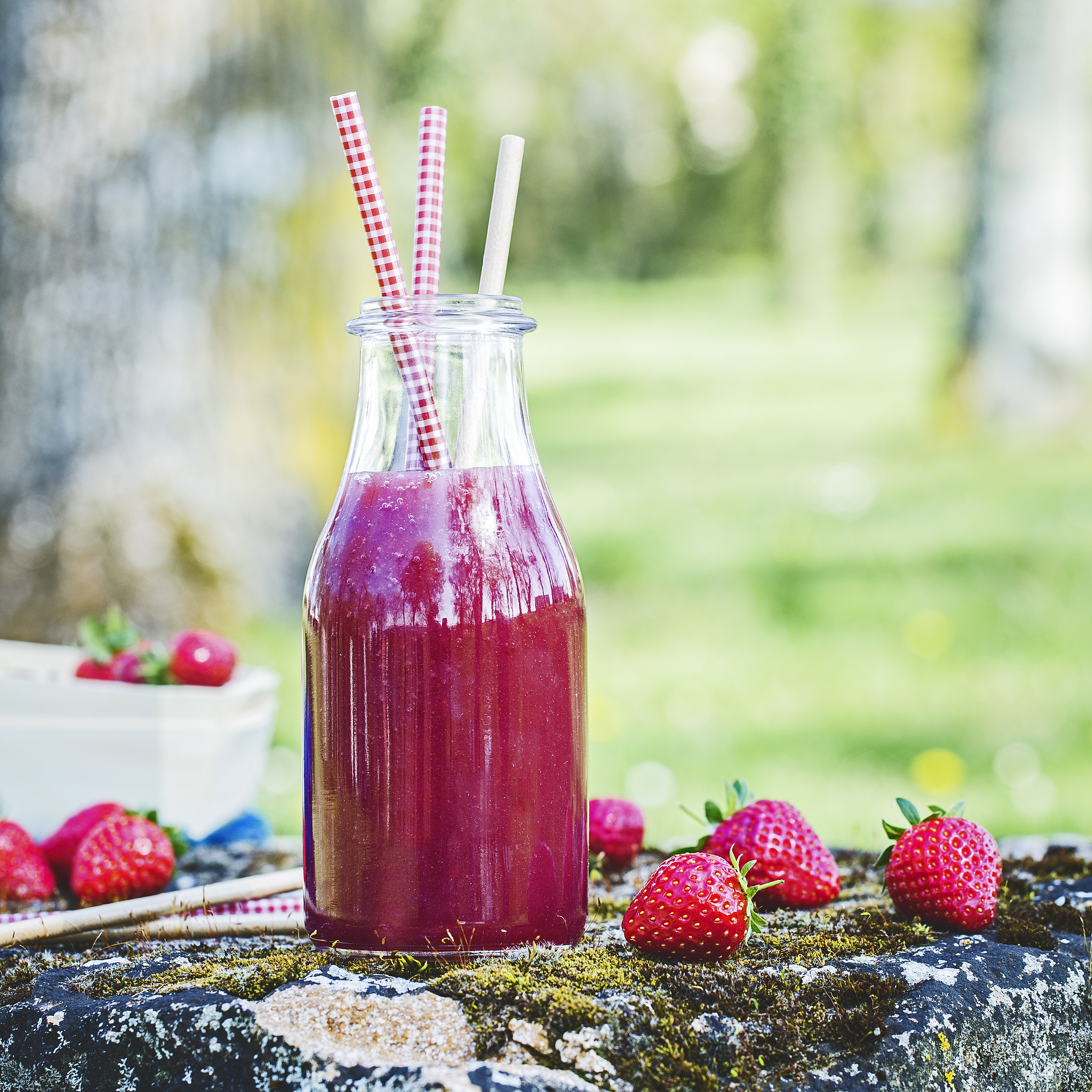 Succo di mele e fragole