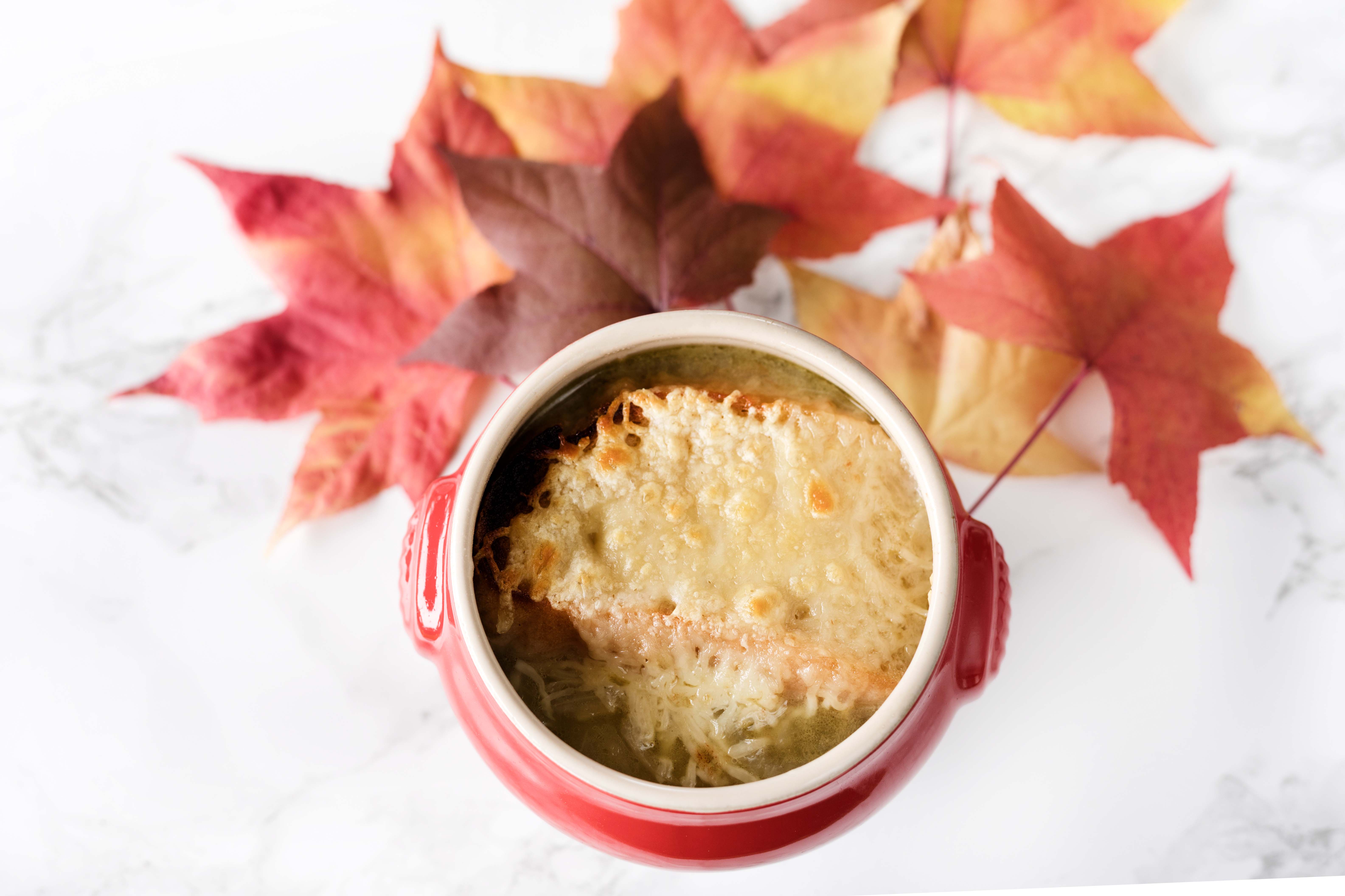 Sopa de cebolla gratinada