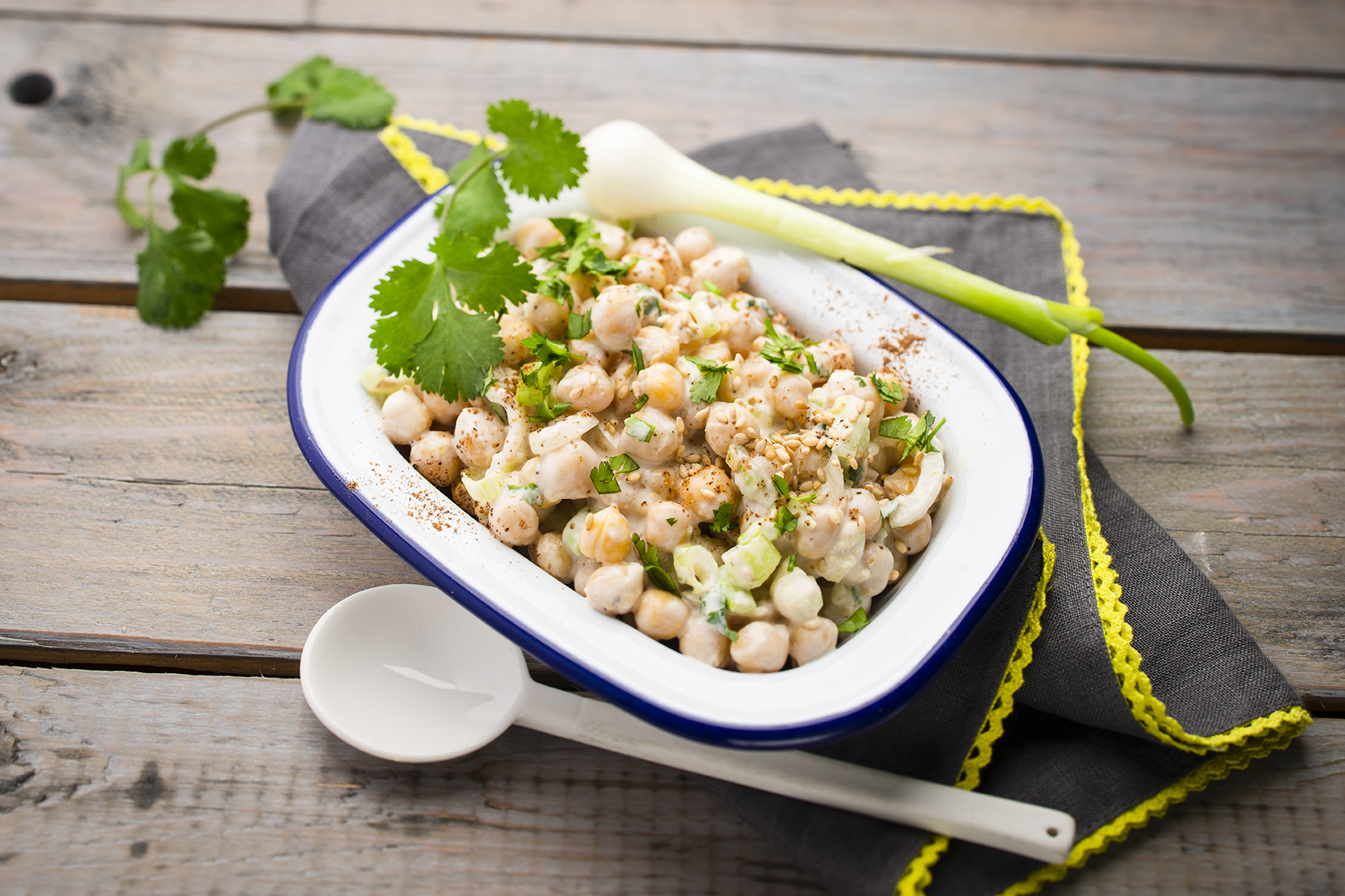 Salada de grão e sésamo