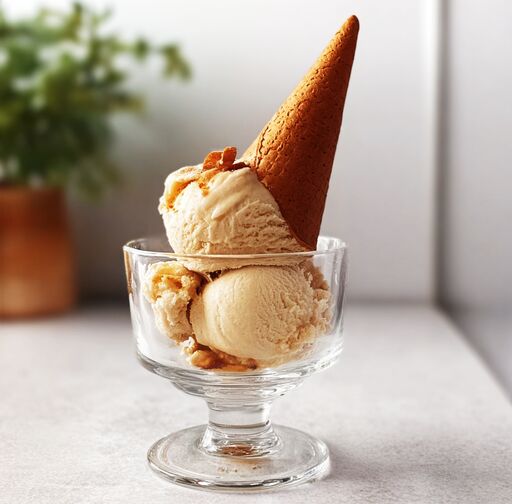 Gelado de canela com maçã caramelizada
