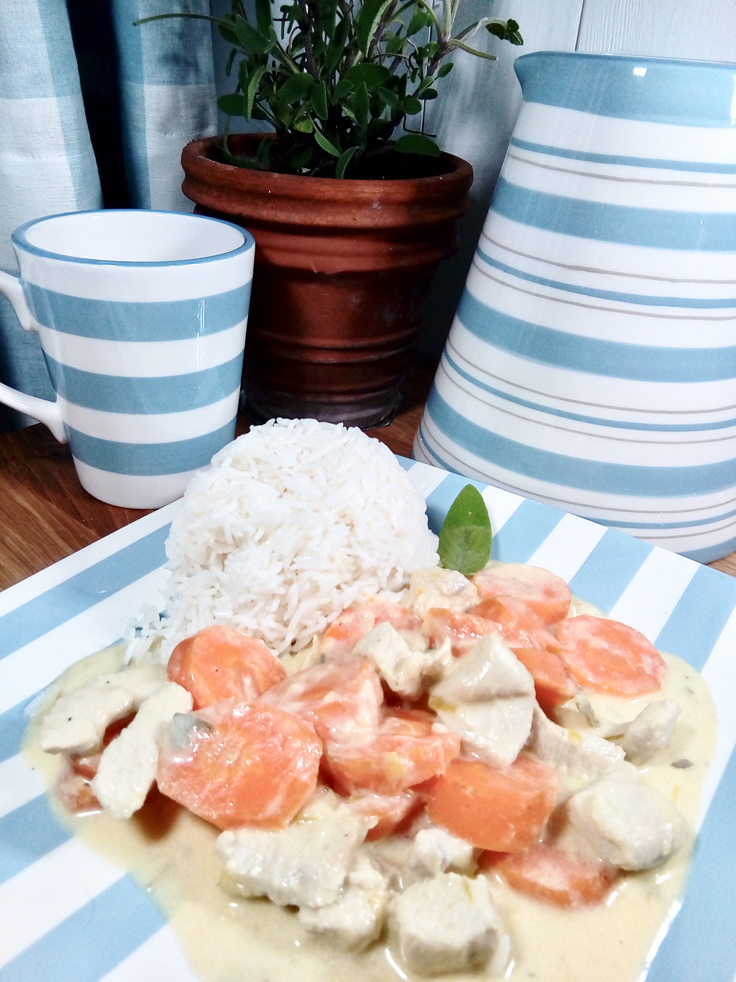 Tacchino alla senape , con carote e salvia