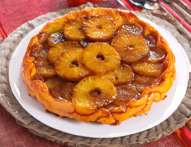 Tarte tatin met ananas en karamelsaus