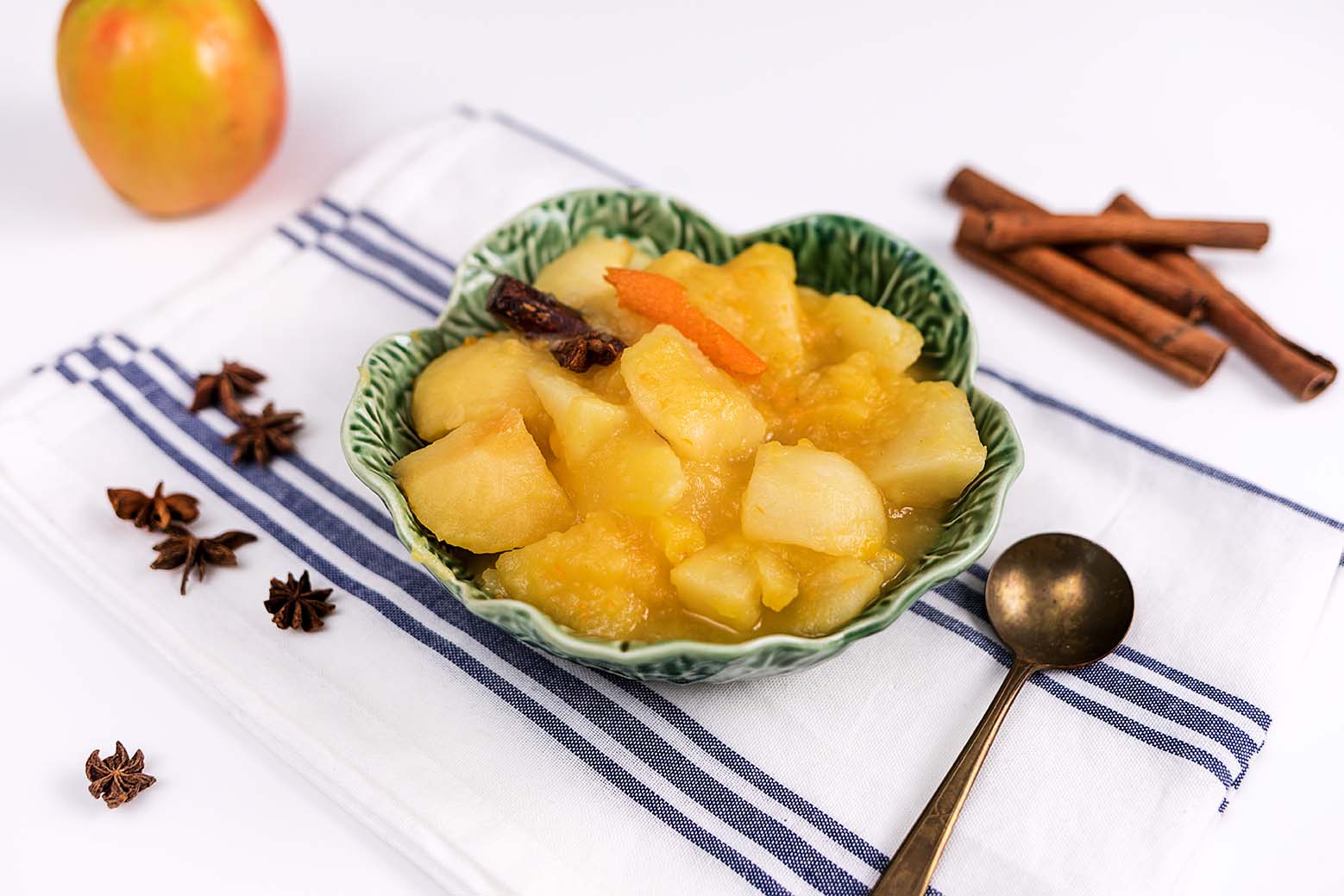 Compota de manzana, pera y naranja