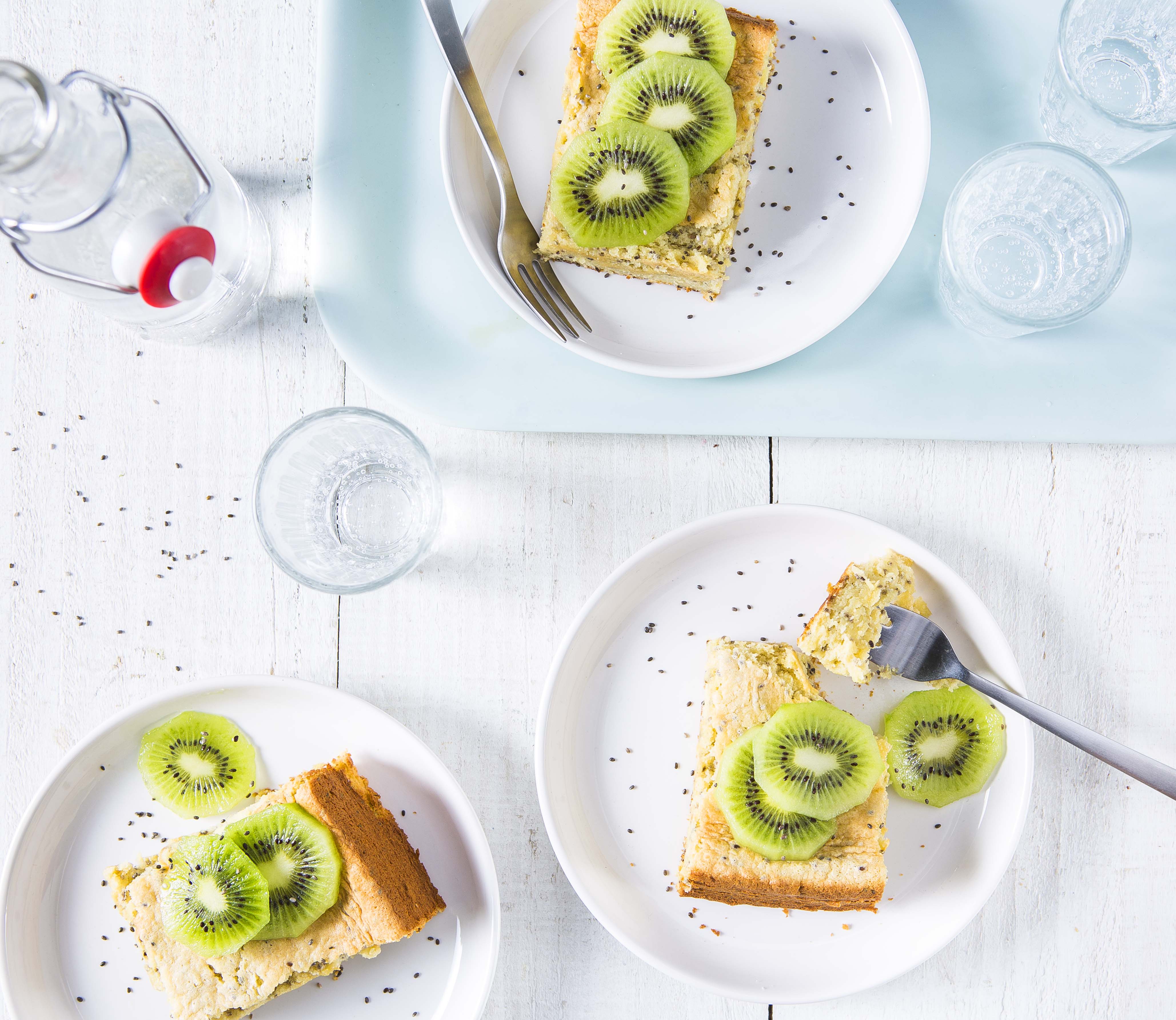 Saftiger Kiwi- und Chiasamen-Kuchen