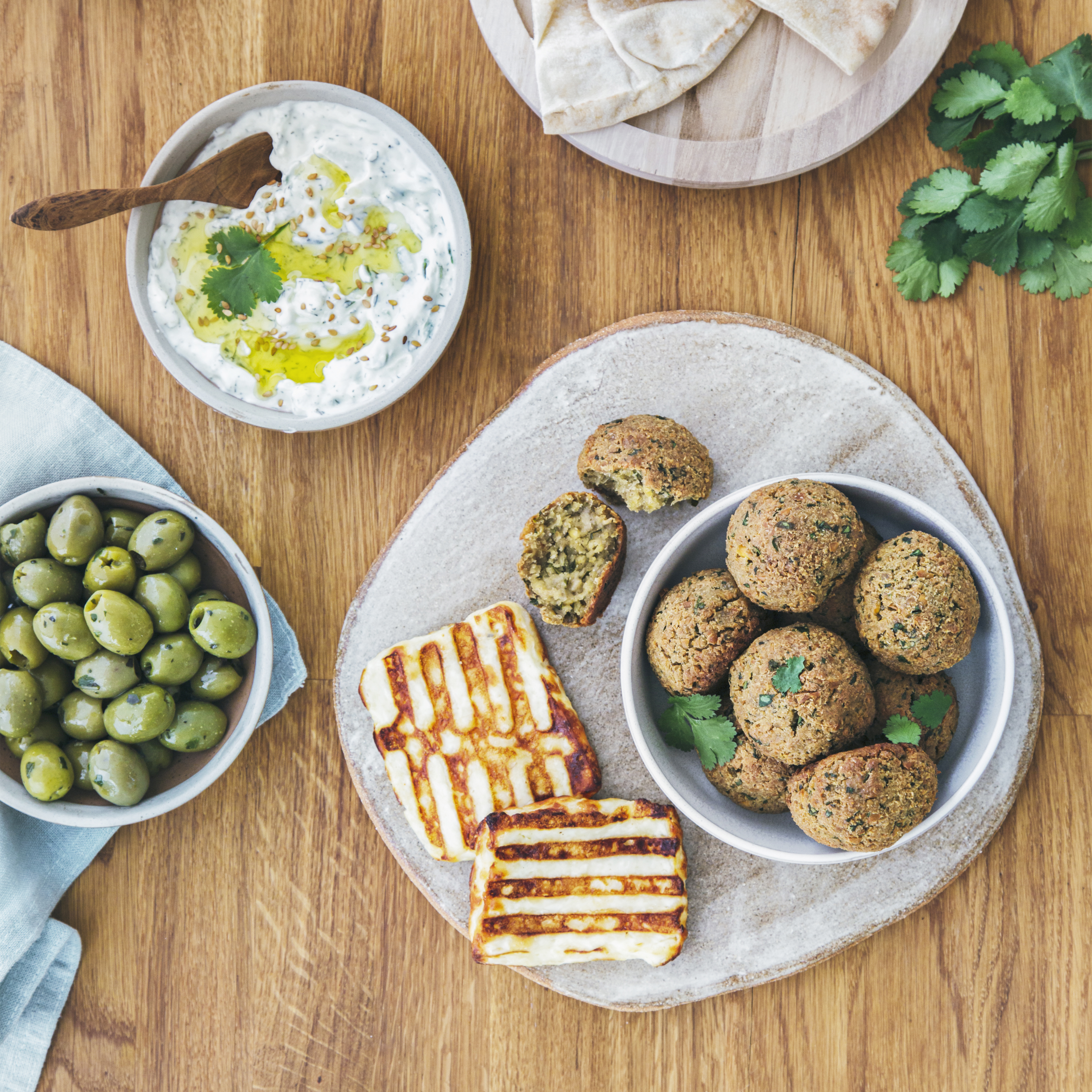 Halloumi e falafel