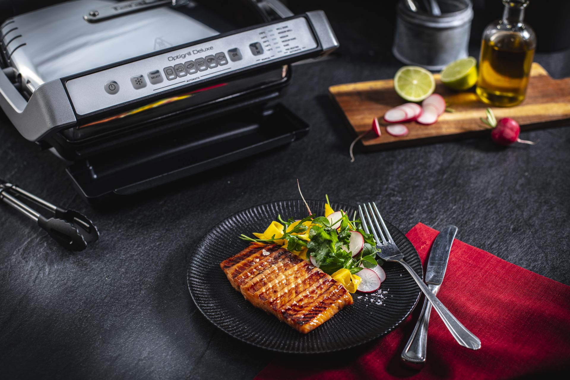 Salmão Glaceado com Salada Selvagem
