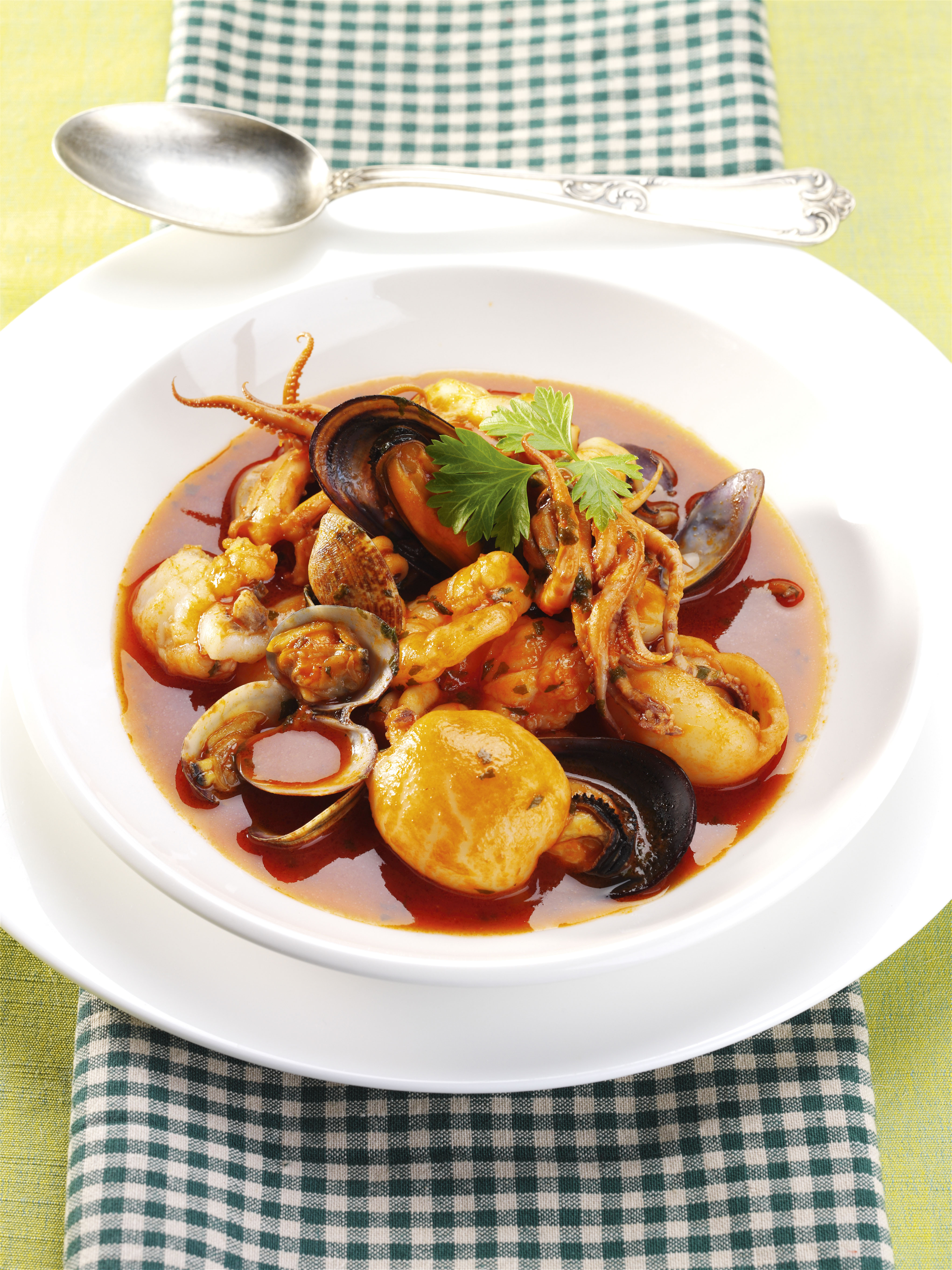 Zuppa di mare mediterranea