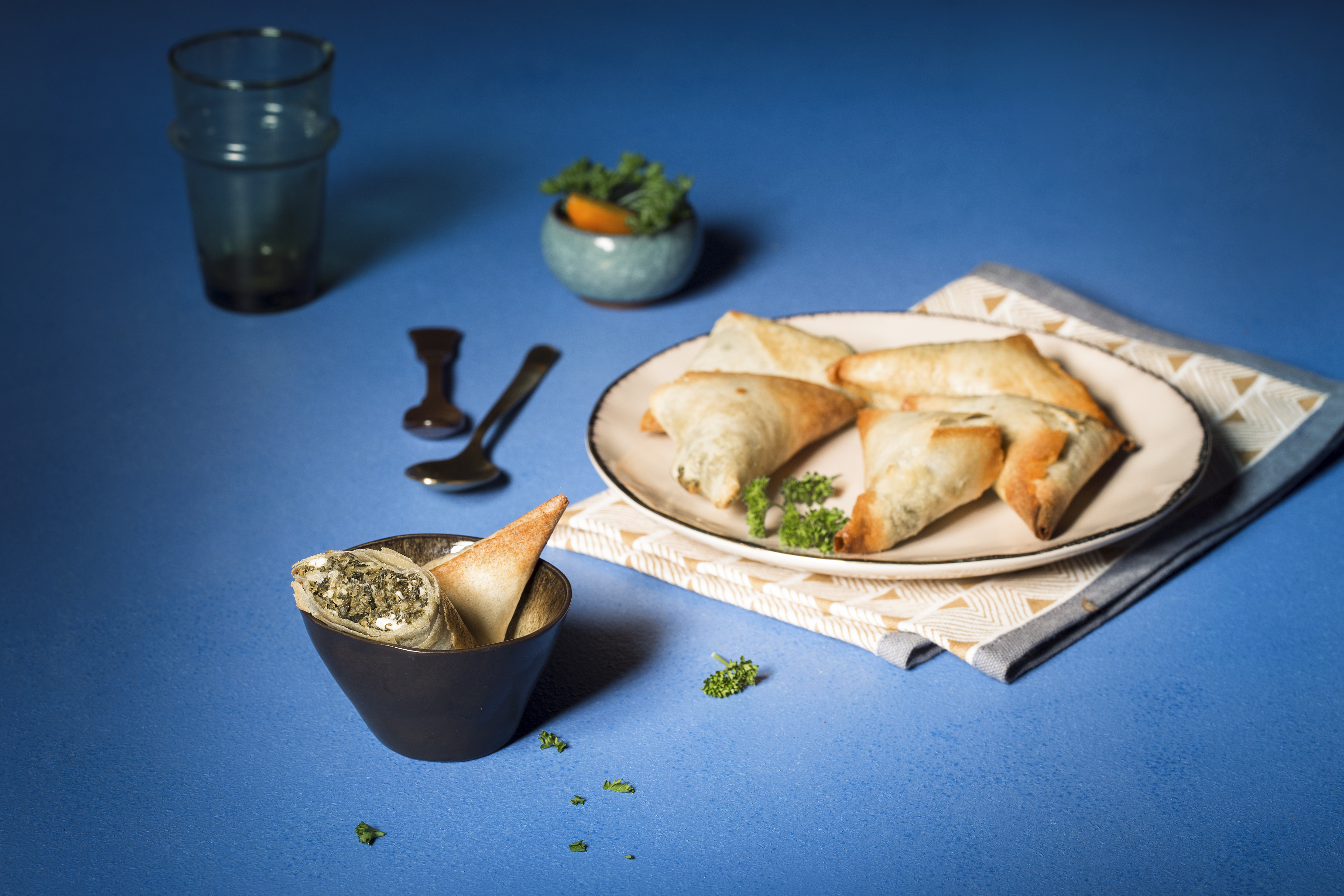 Spinat-Börek mit gerösteten Pinienkernen