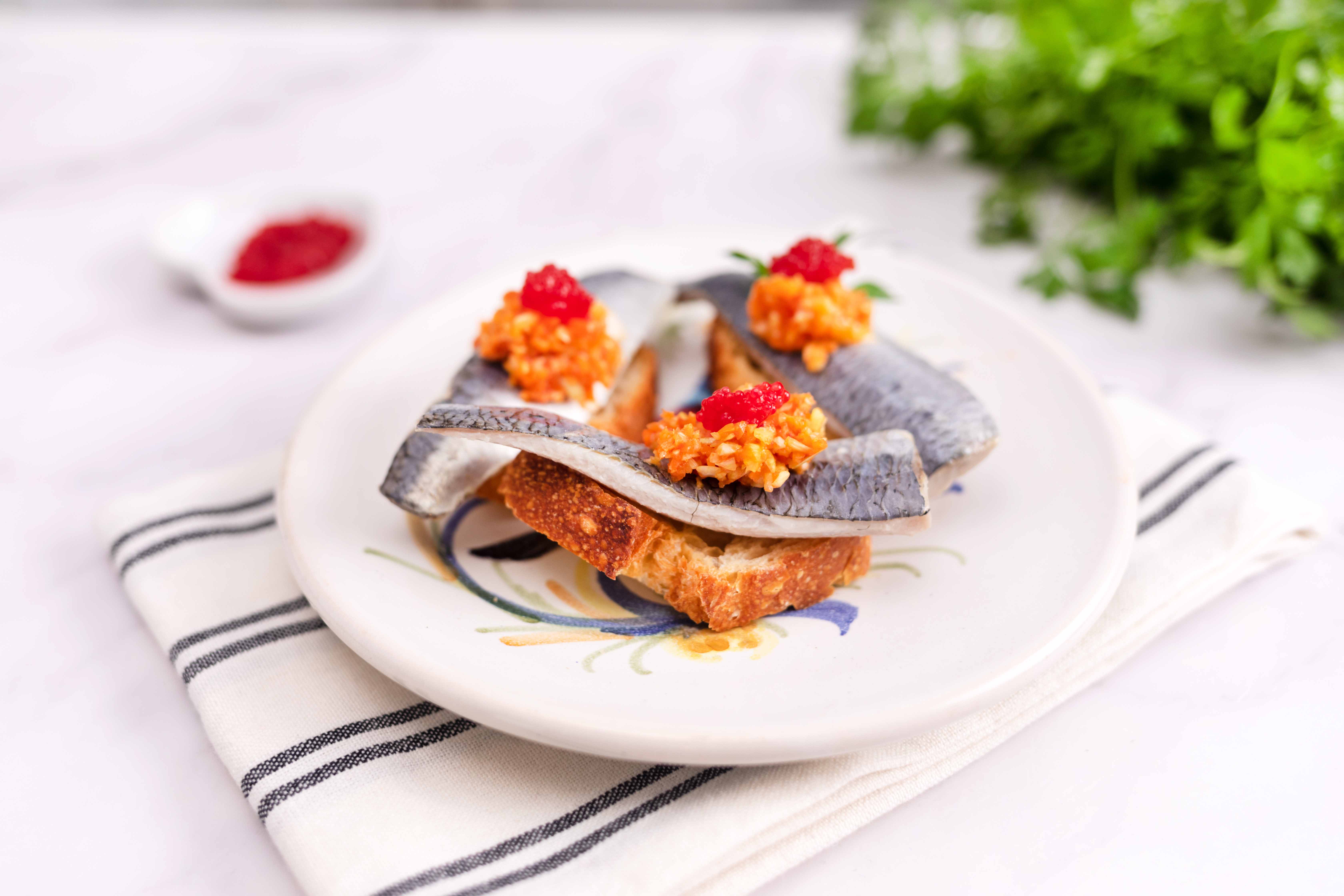 Sardinas marinadas con tartar de verduras