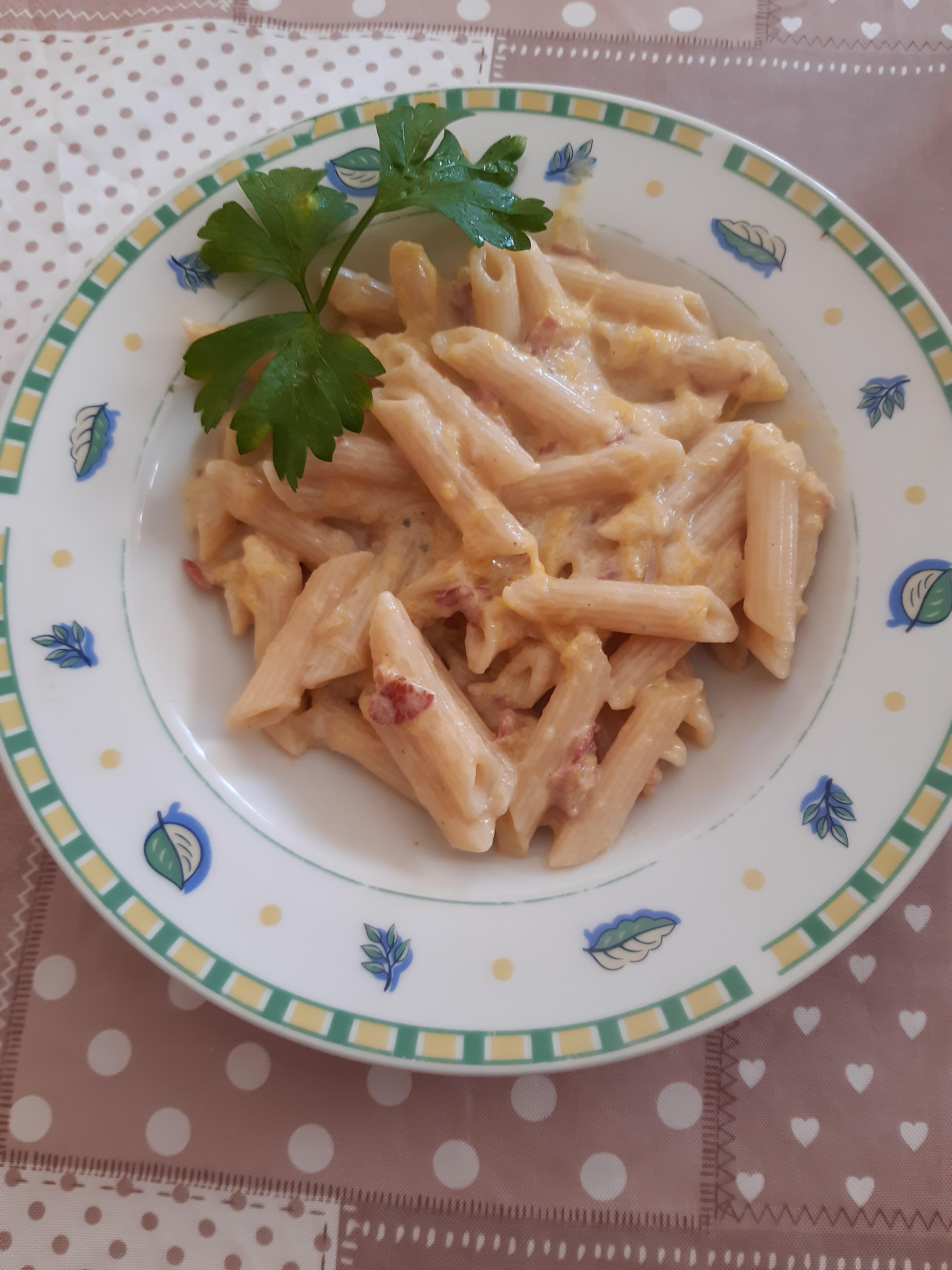 Penne zucca e speck