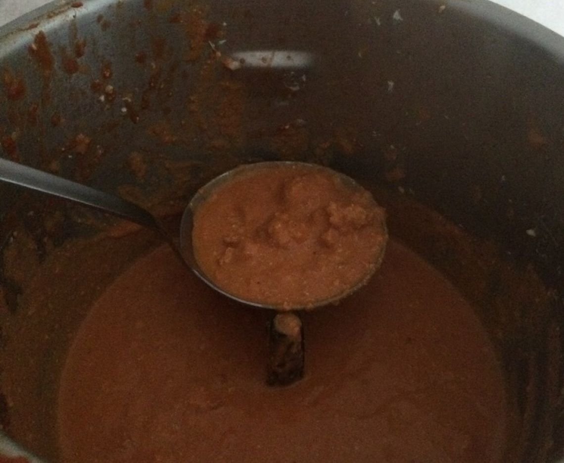 Peito de Frango = carne picada à bolonhesa com Natas (base de strogonoff)