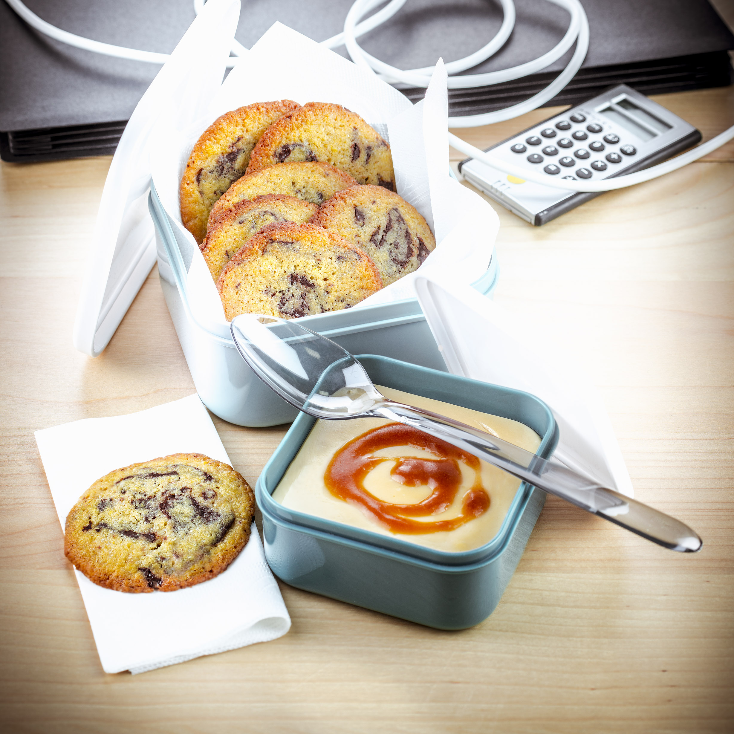 Flan de mantequilla salada y cookies