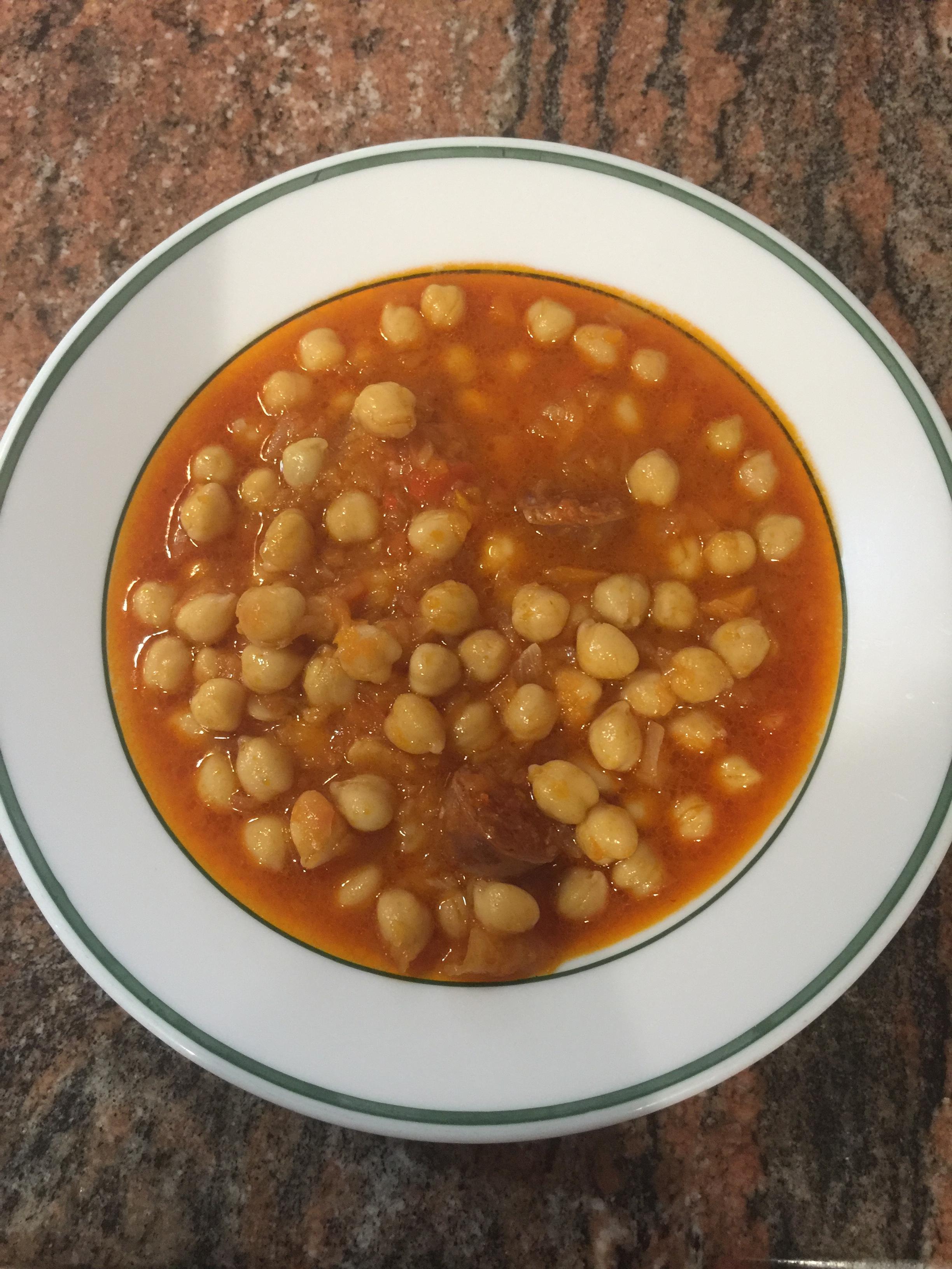 GARBANZOS CON CHORIZO