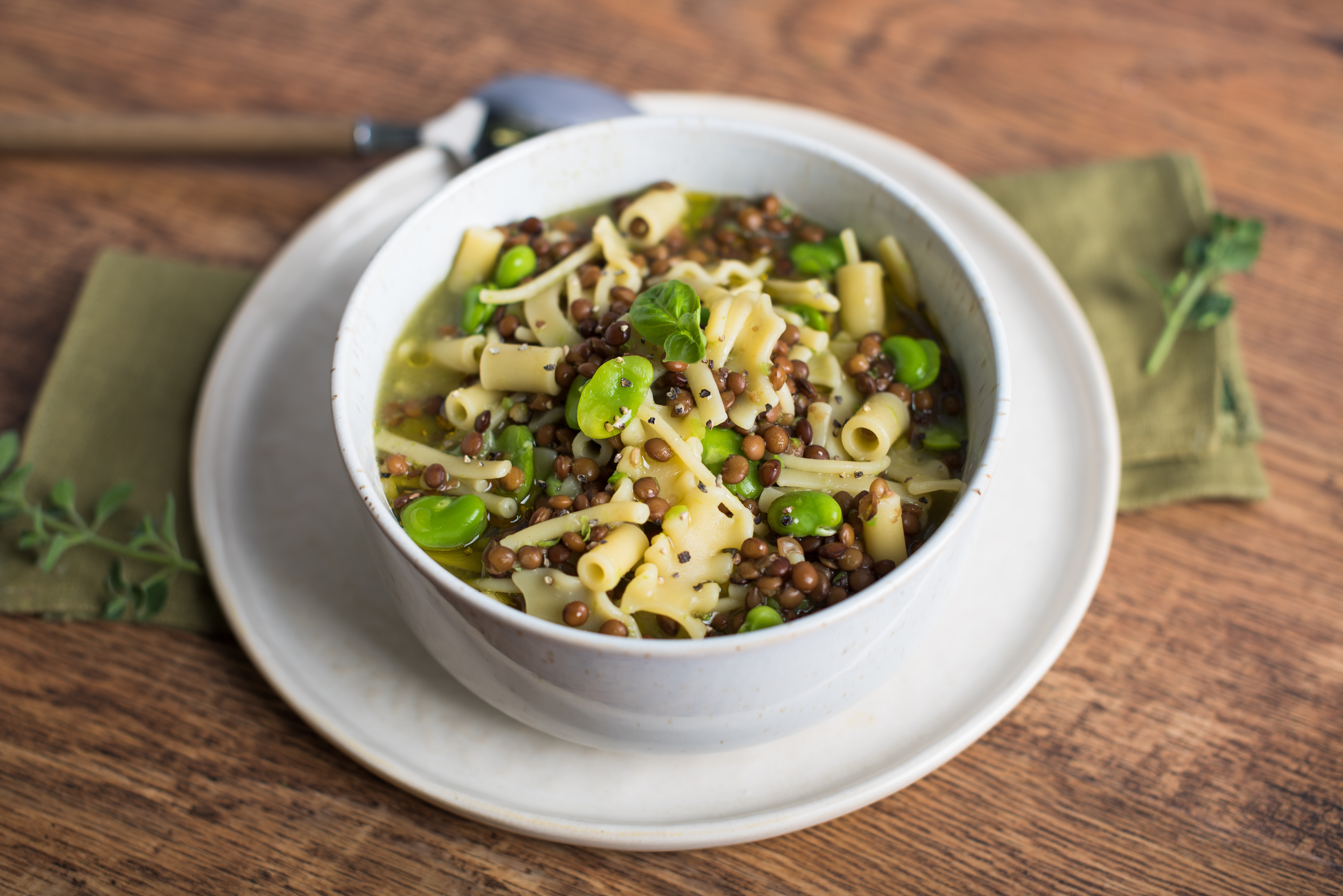 Pasta con lenticchie e fave