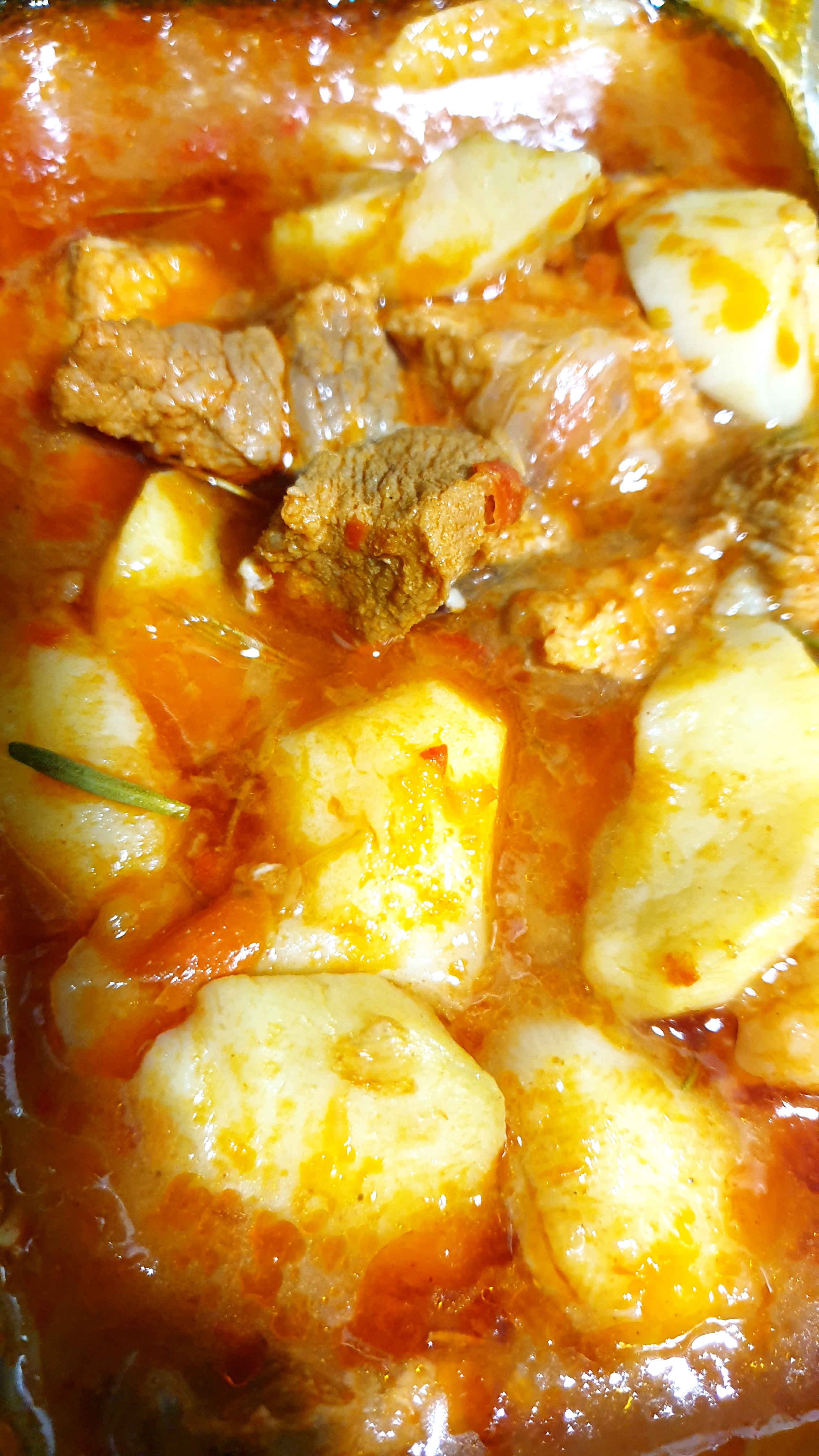 ESTOFADO DE PATATAS CON CARNE DE CERDO