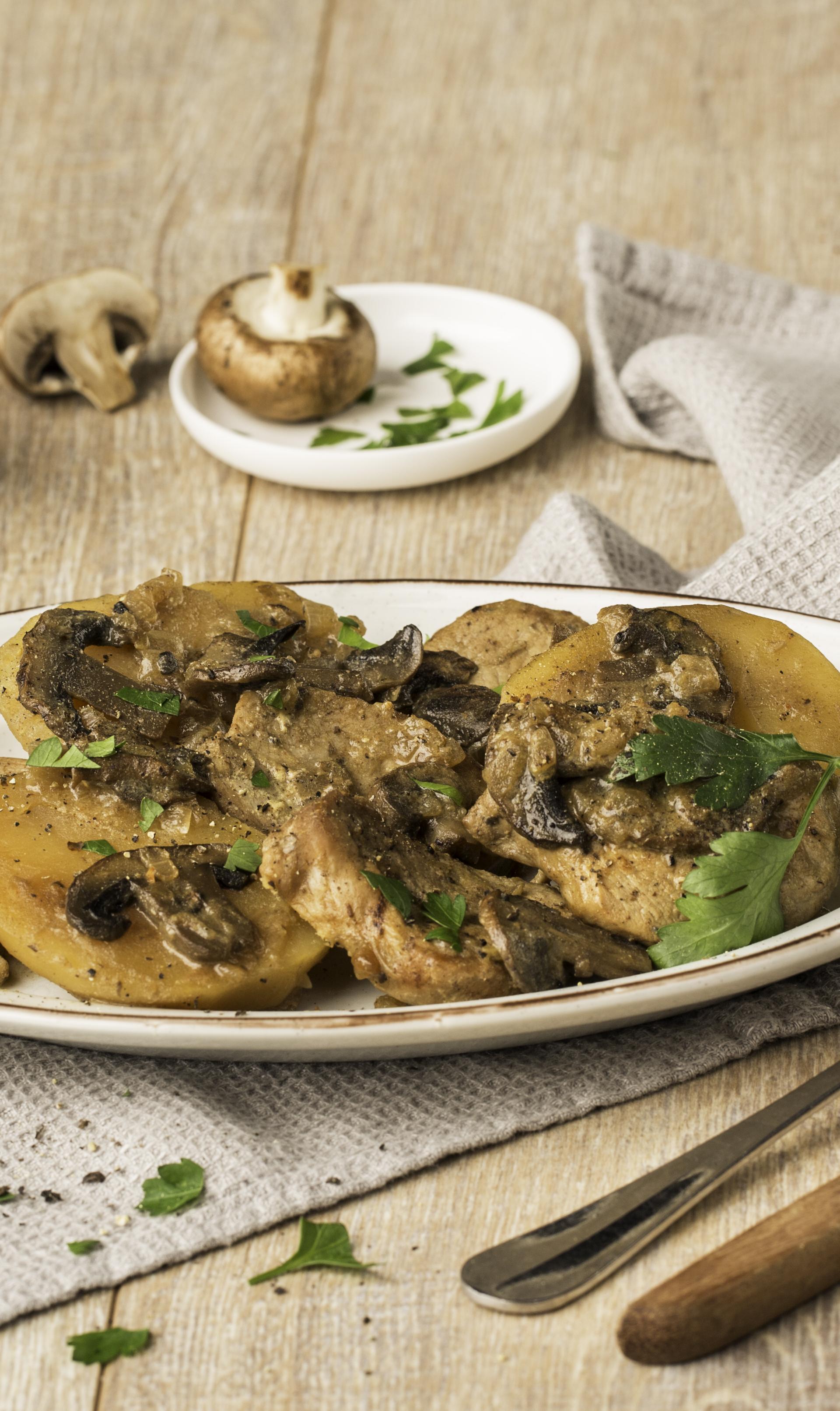 Filet mignon de porc aux pommes de terre sauce tomate - Recepten Cookeo