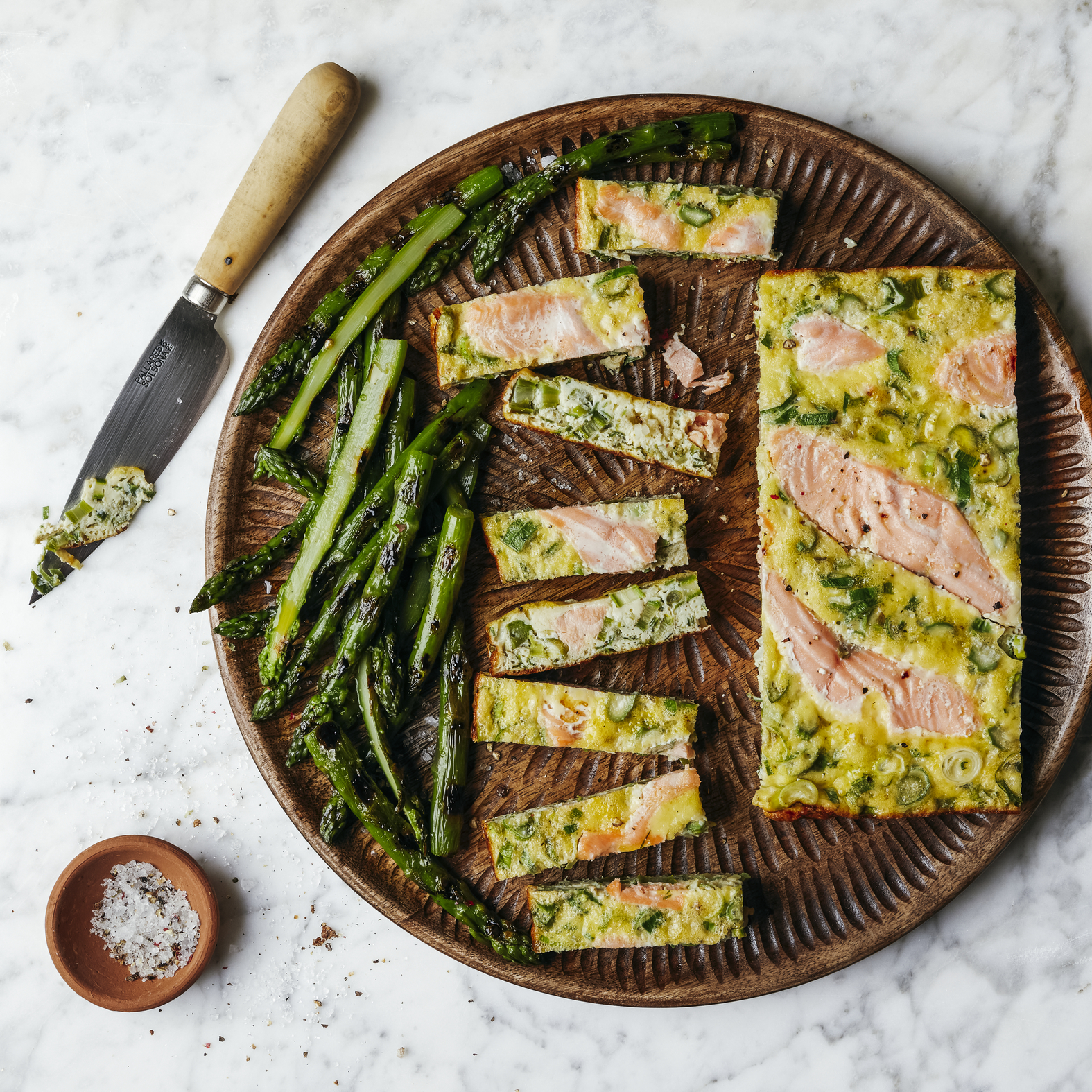 Frittata di salmone e asparagi