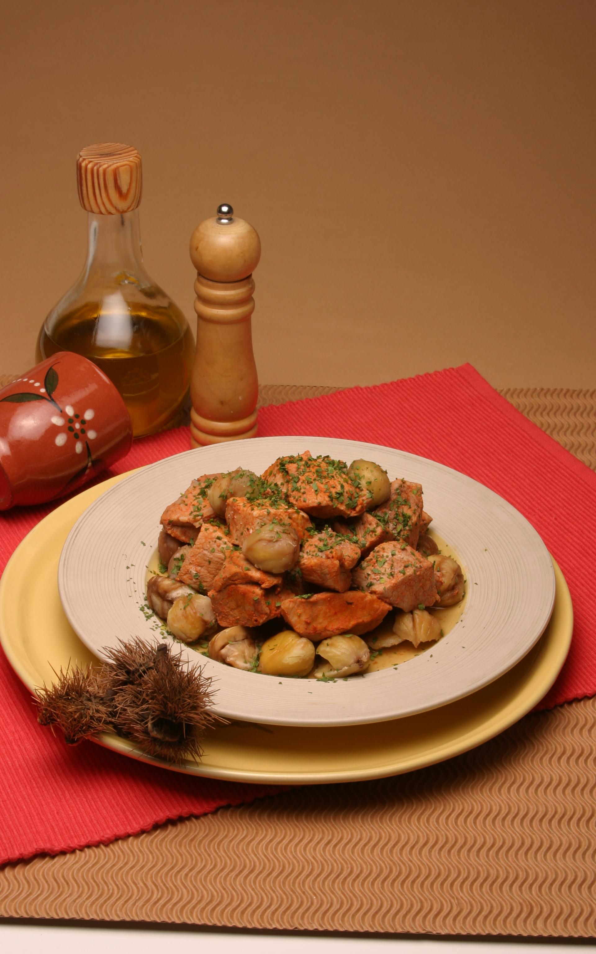 Carne de porco com castanhas - Receita Companion | Moulinex