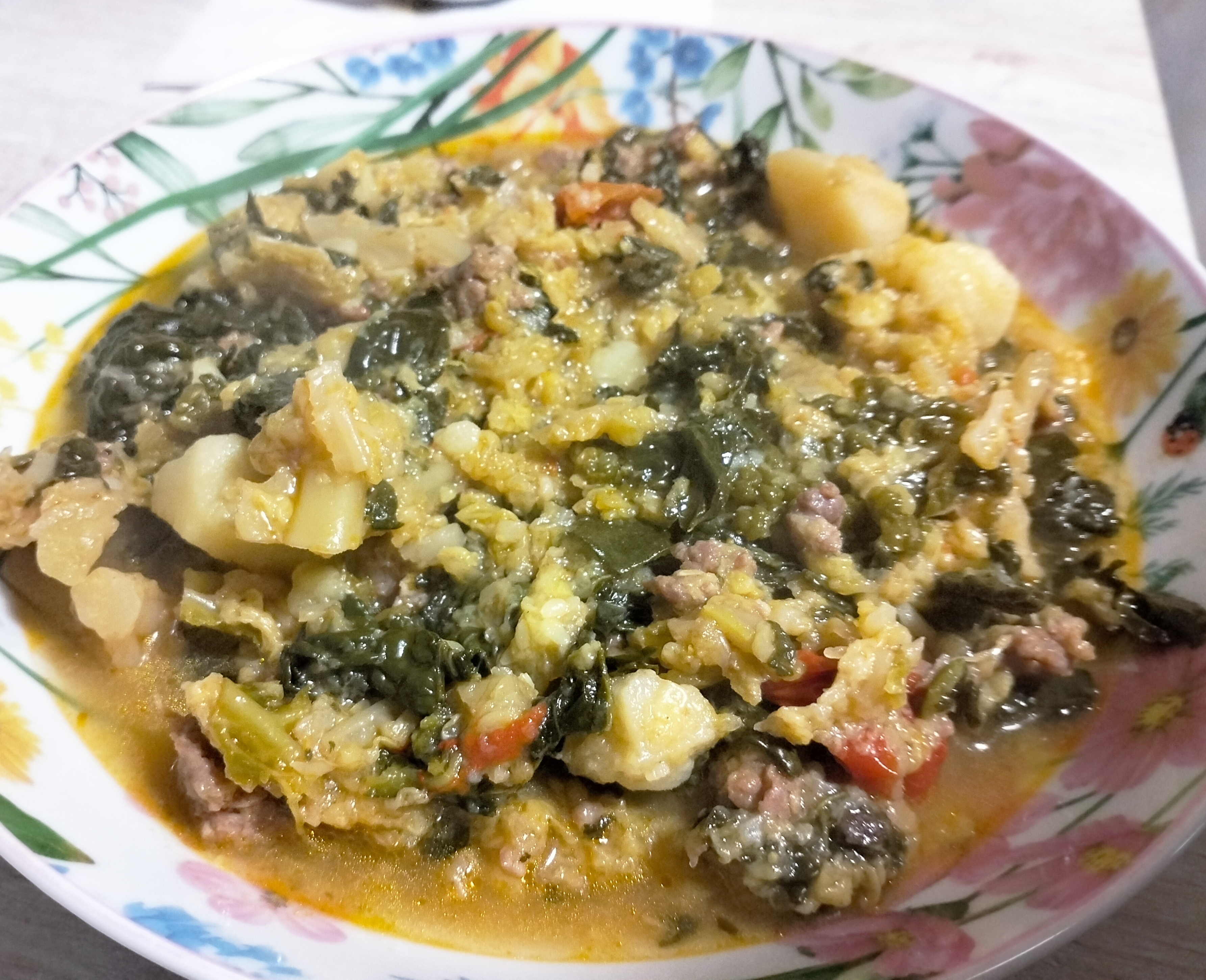 Minestra di verdure e salsiccia