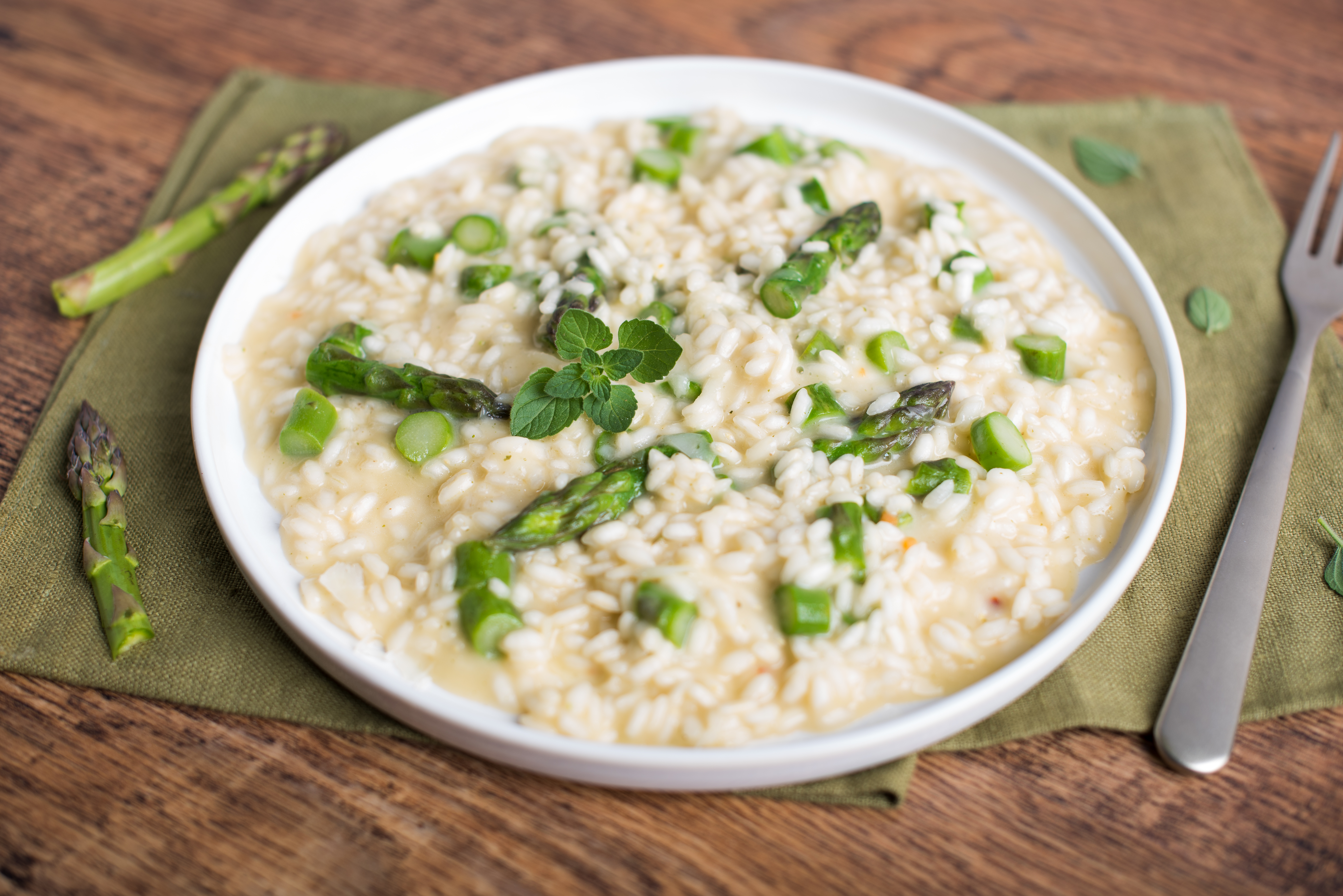 Risotto al cacio, pepe e asparagi