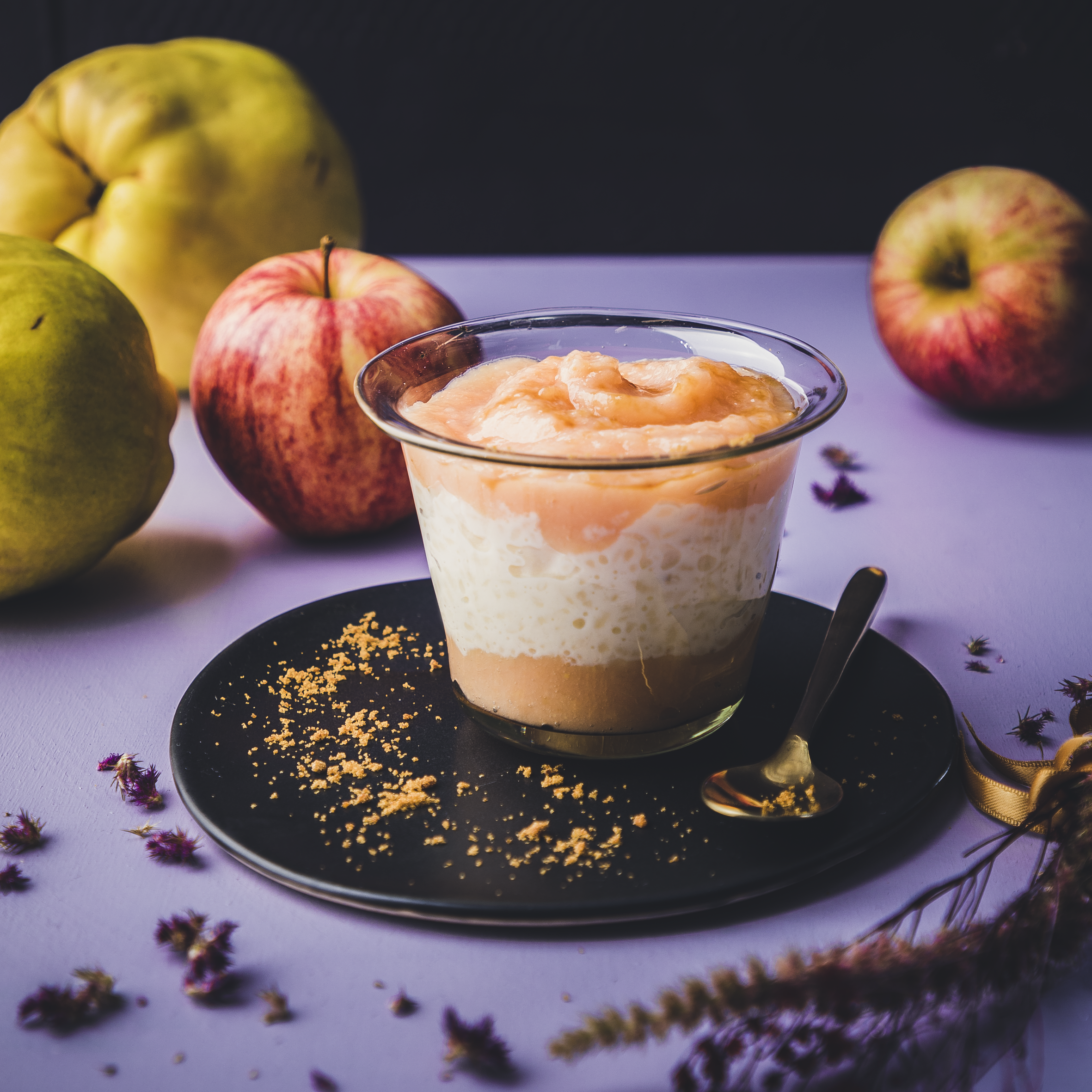 Arroz con leche y salsa de membrillo