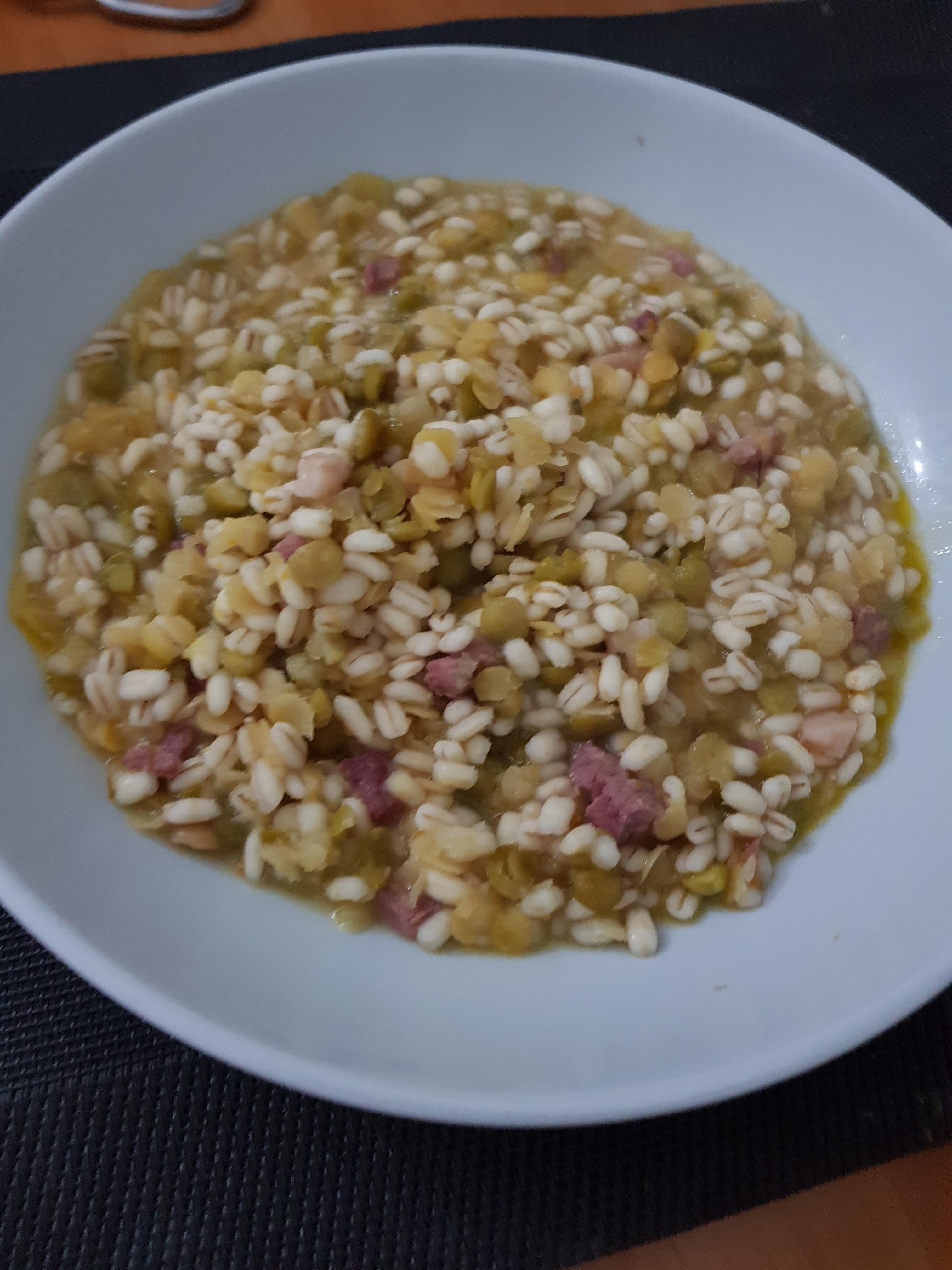 Orzo e legumi