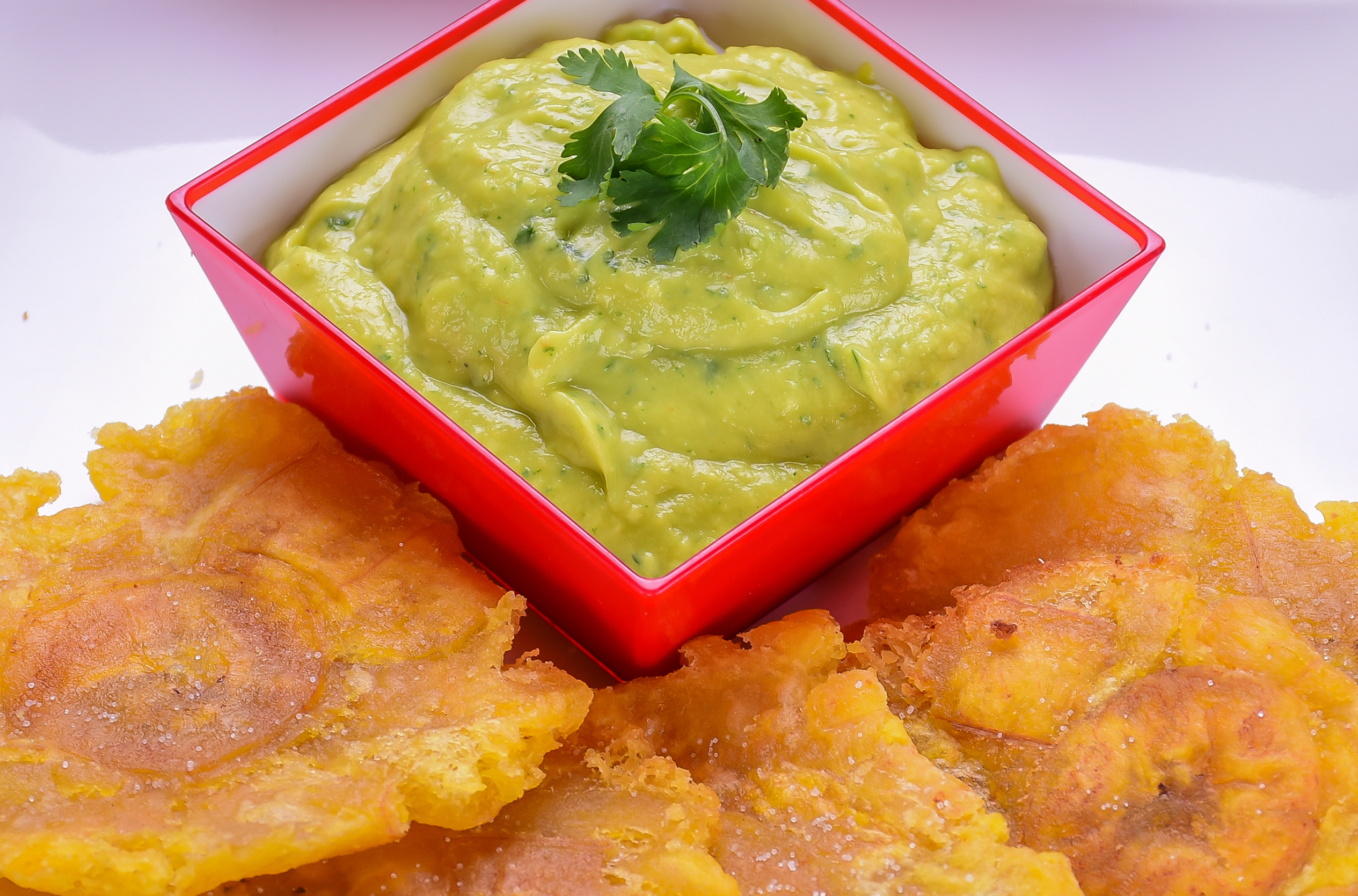 Patacones con guacamole