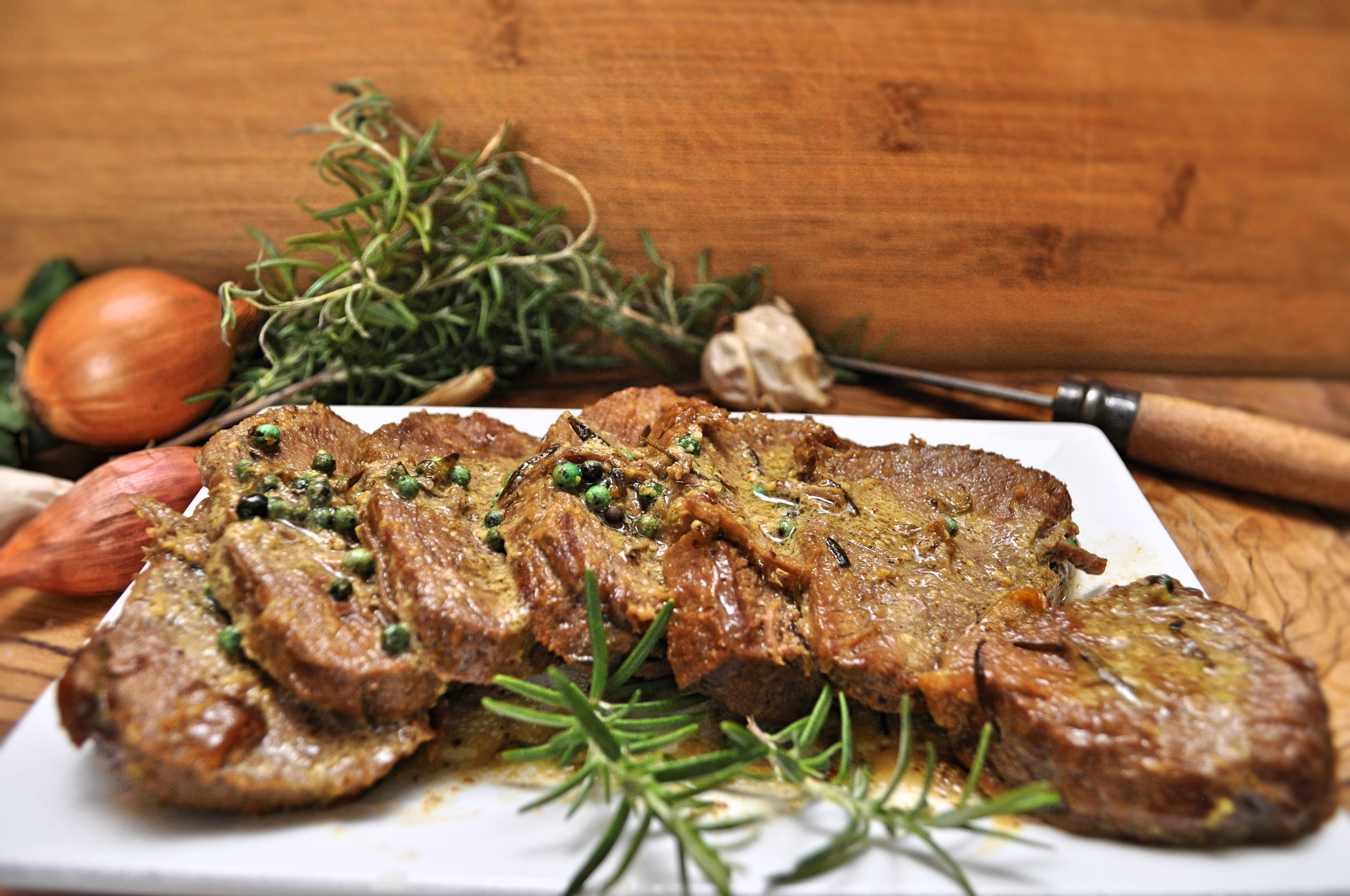 Vitello aromi e pepe verde