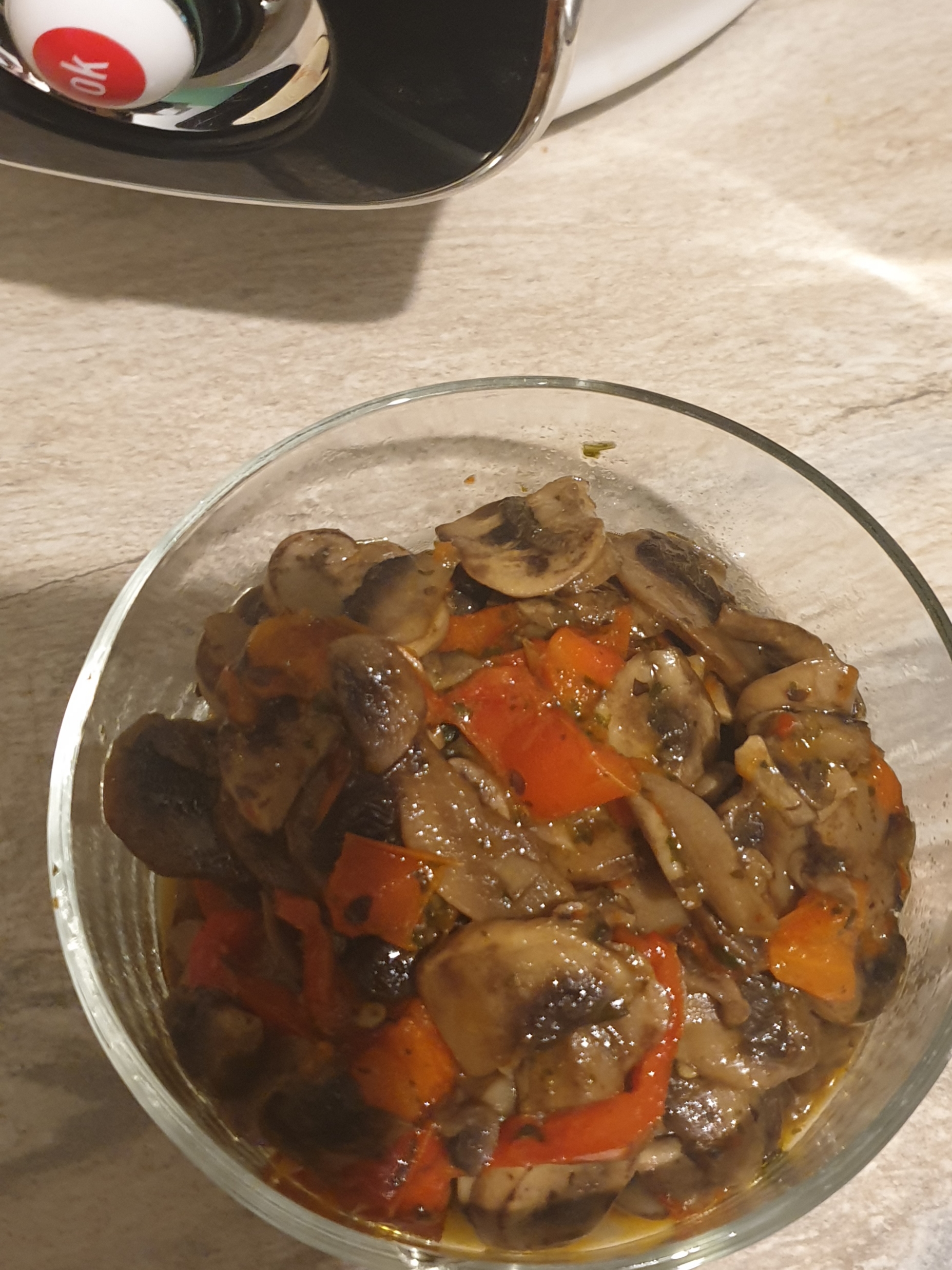Funghi trifolati e peperoni