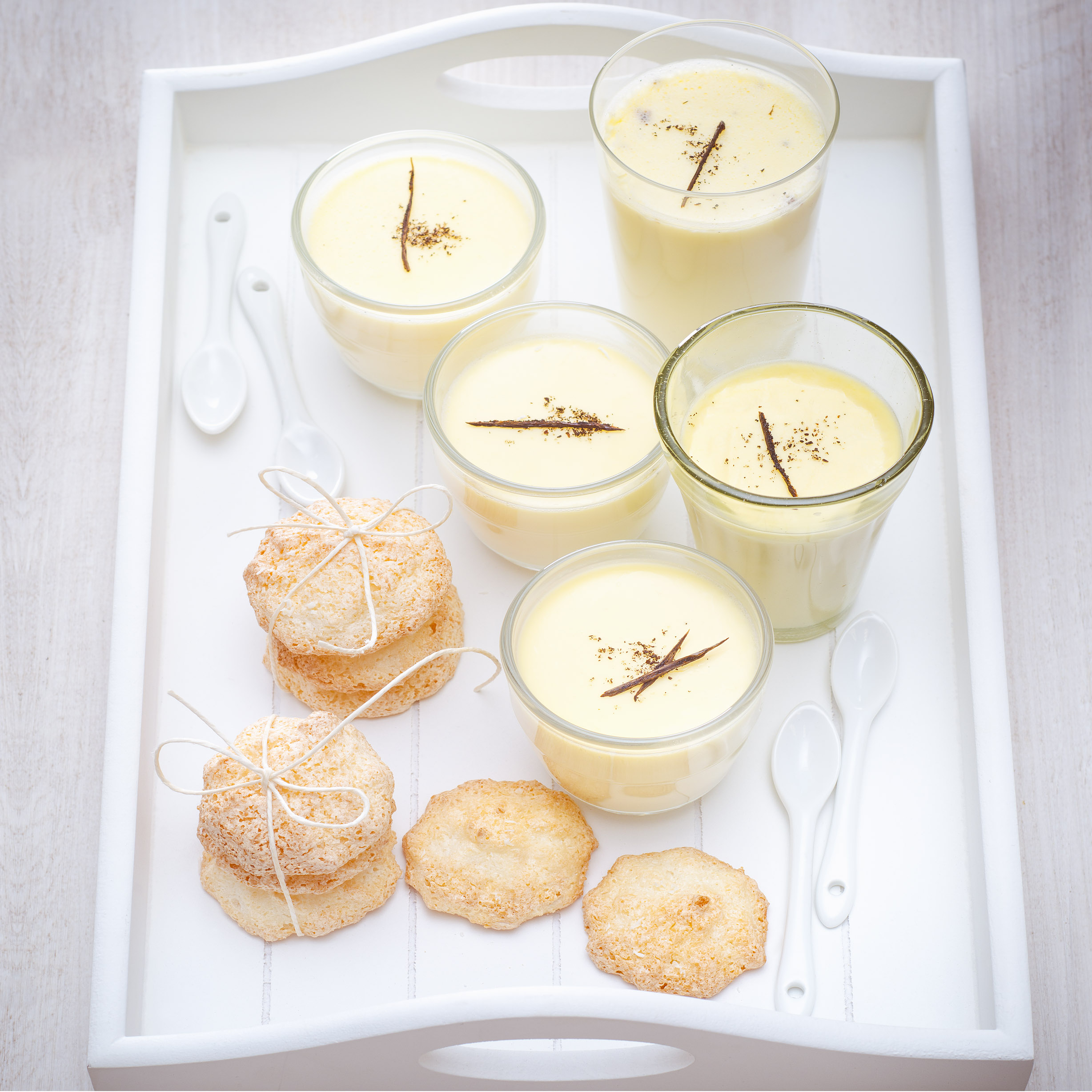 Manjar blanco de vainilla y macaroons de coco