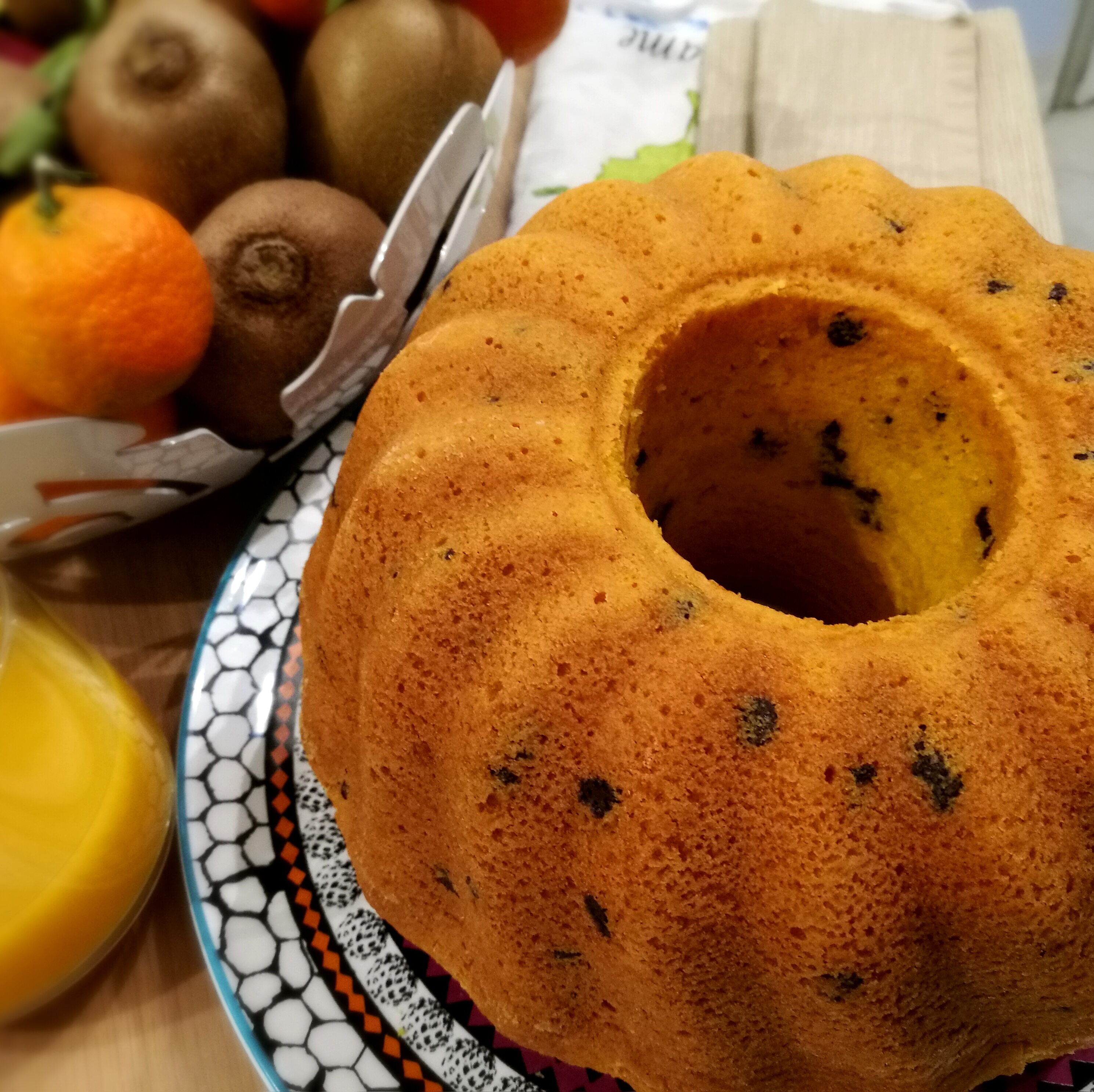 Ciambella con yogurt e gocce di cioccolato