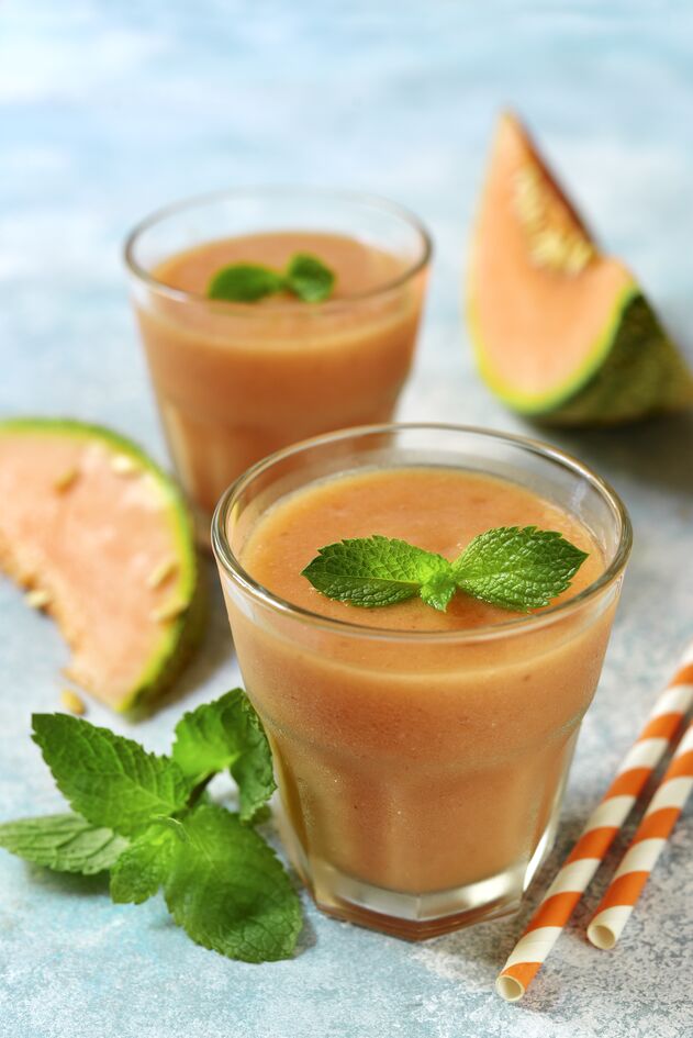 Smoothie aus Melone, Banane und Vanille