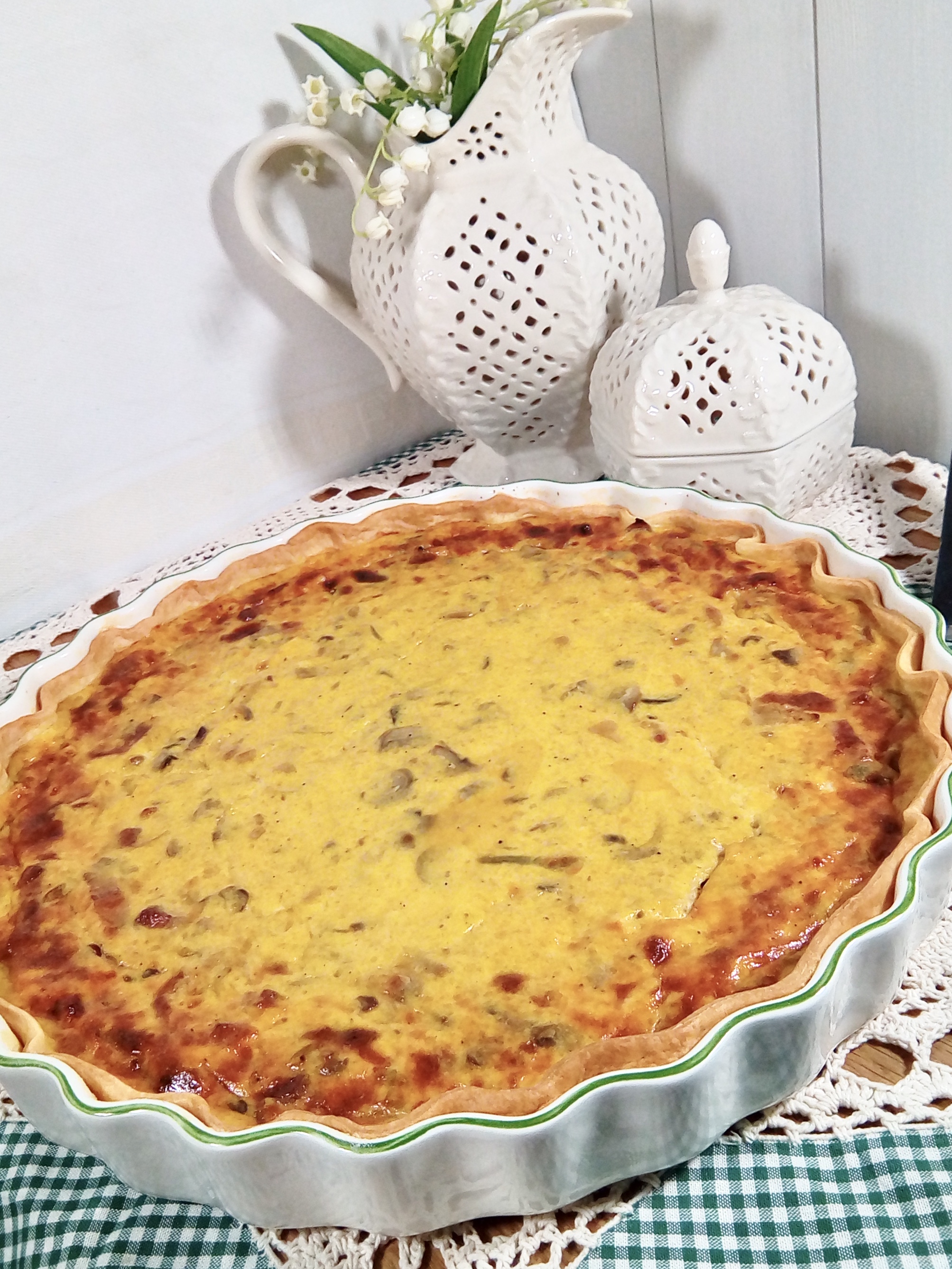 Quiche con bacon e funghi champignons