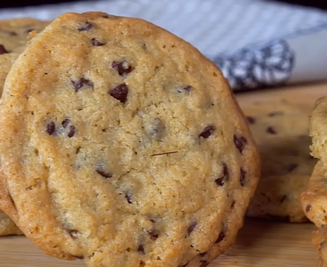 Cookies (biscotti con gocce di cioccolato)
