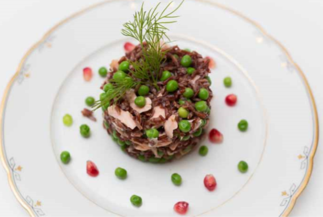 Riso rosso salmone e piselli